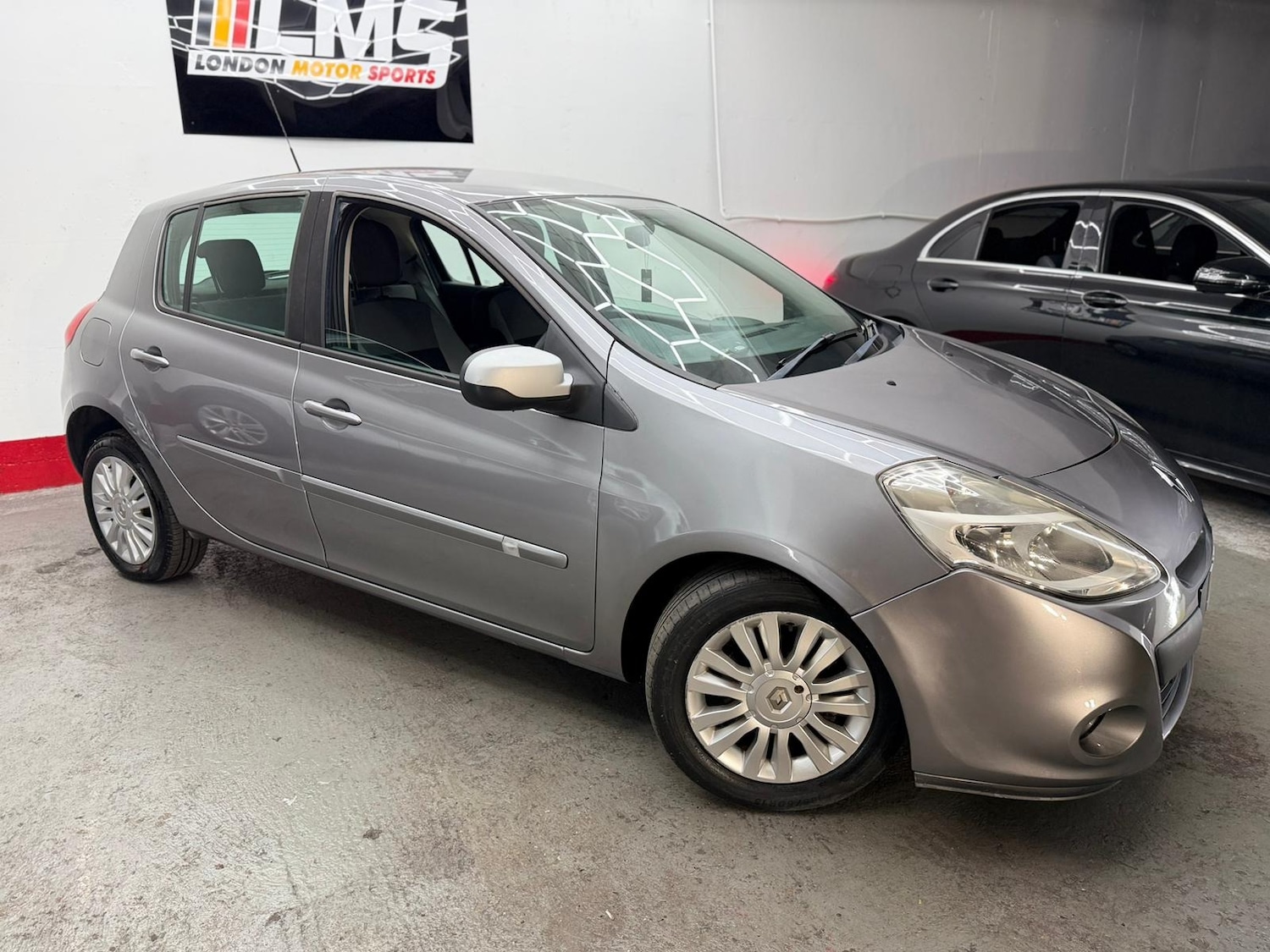 Used Renault Clio 2010 for sale - 77149697: Photo 18