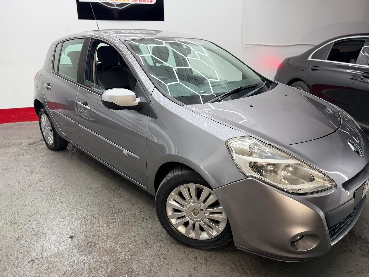 Used Renault Clio 2010 for sale - 77149697: Photo 19