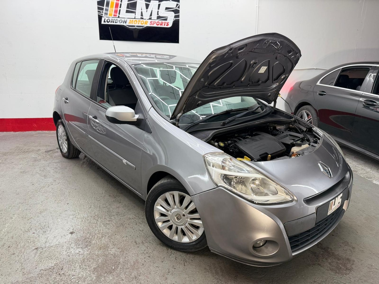 Used Renault Clio 2010 for sale - 77149697: Photo 27