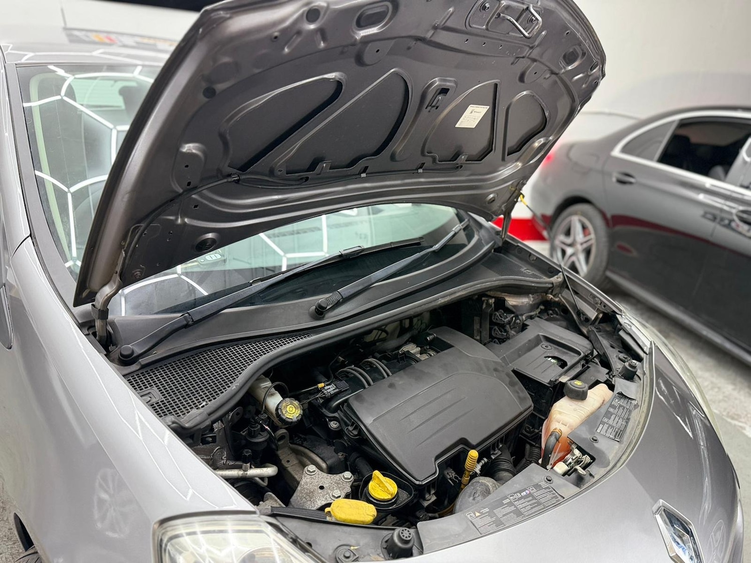 Used Renault Clio 2010 for sale - 77149697: Photo 29