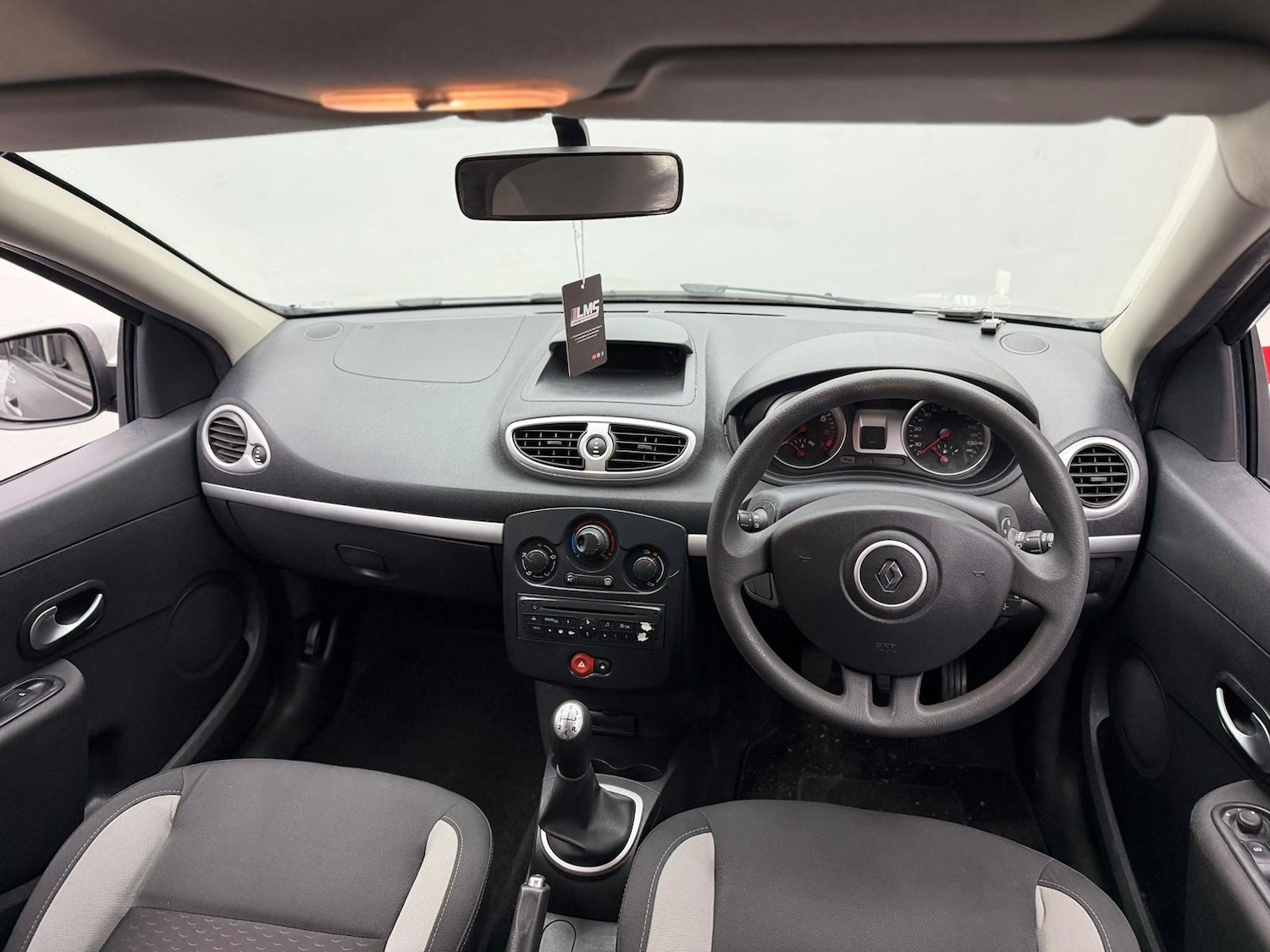 Used Renault Clio 2010 for sale - 77149697: Photo 37