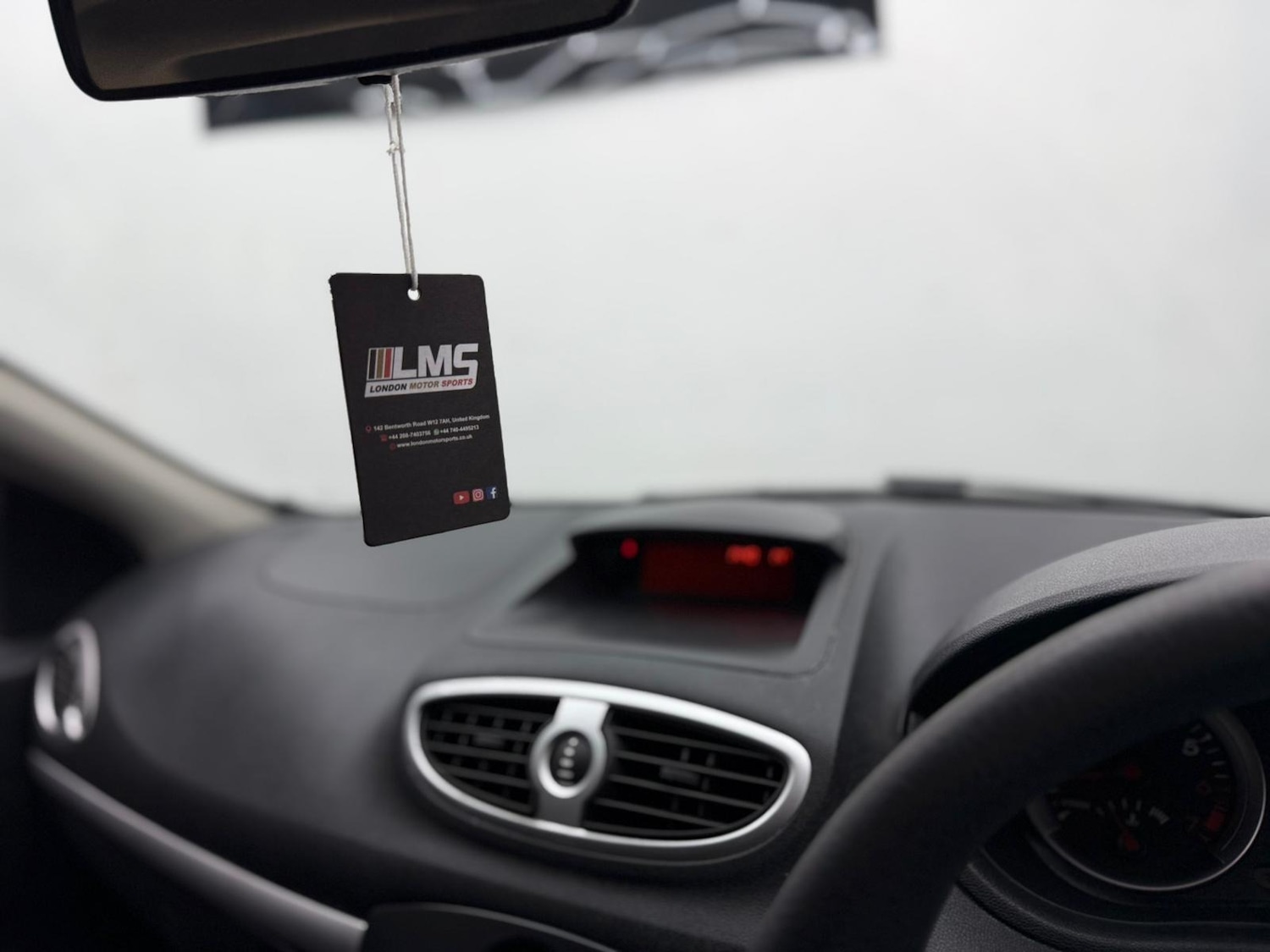 Used Renault Clio 2010 for sale - 77149697: Photo 54