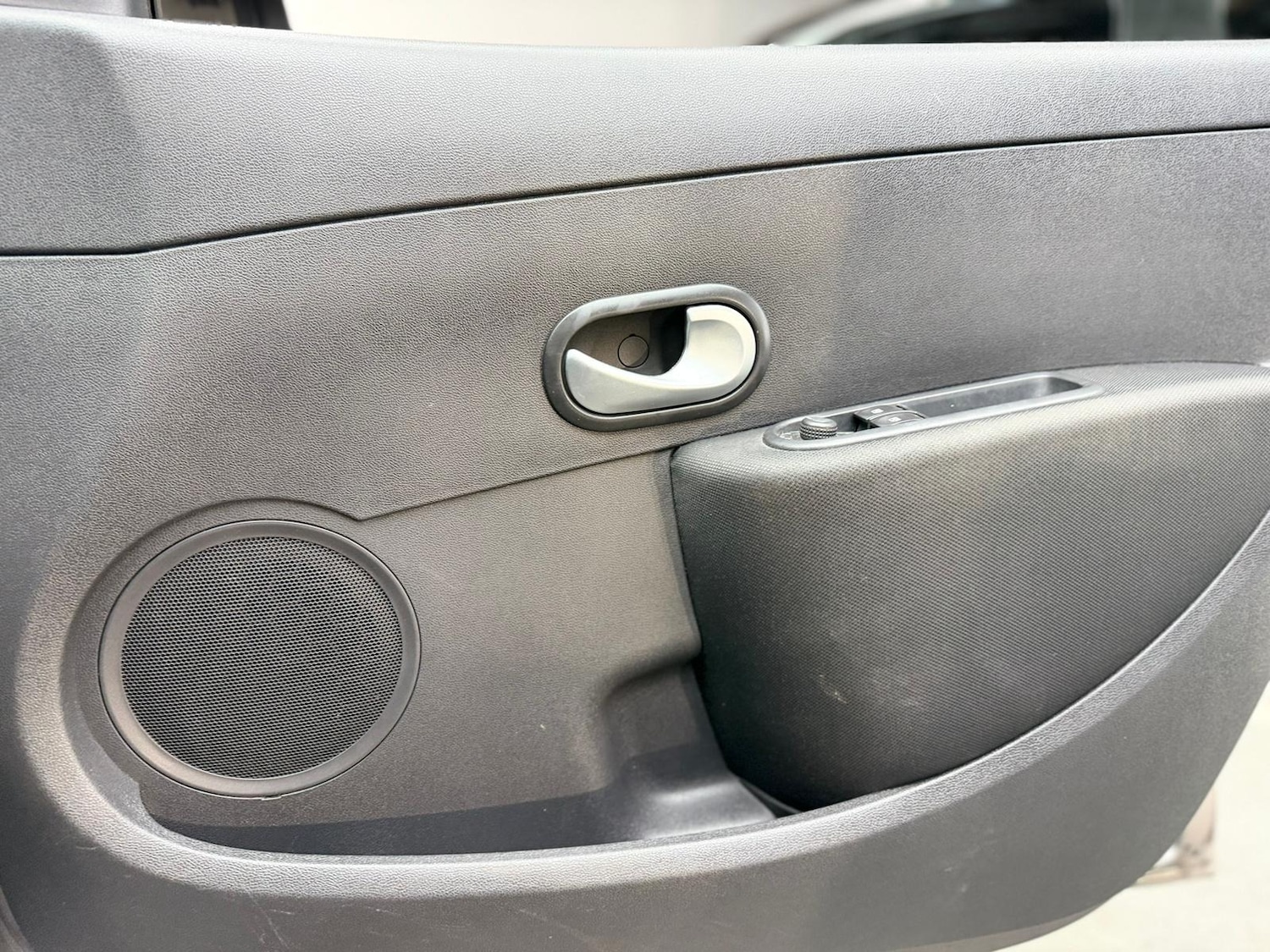 Used Renault Clio 2010 for sale - 77149697: Photo 56