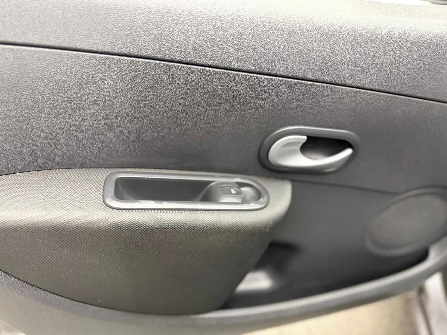 Used Renault Clio 2010 for sale - 77149697: Photo 60