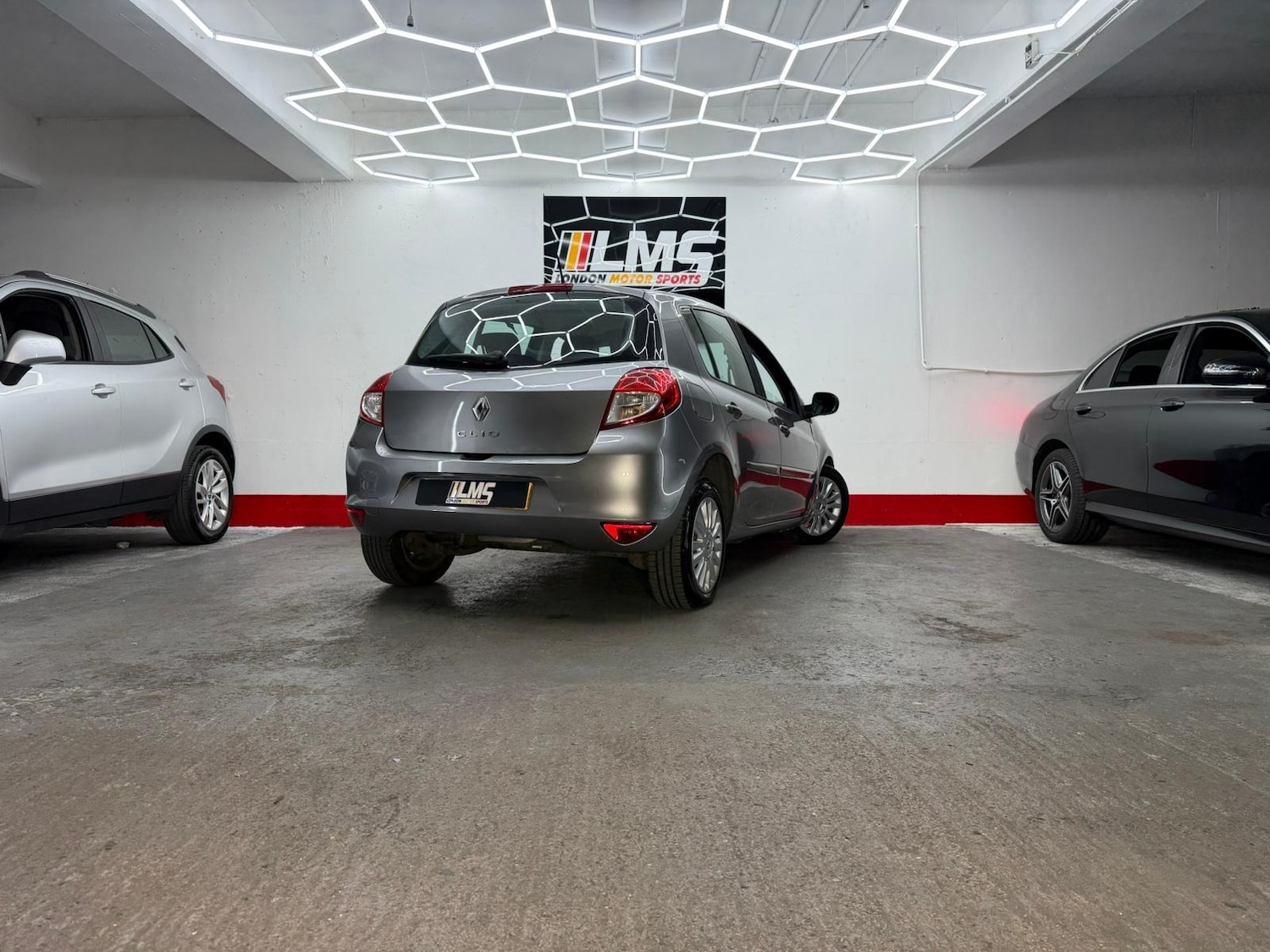 Used Renault Clio 2010 for sale - 77149697: Photo 80