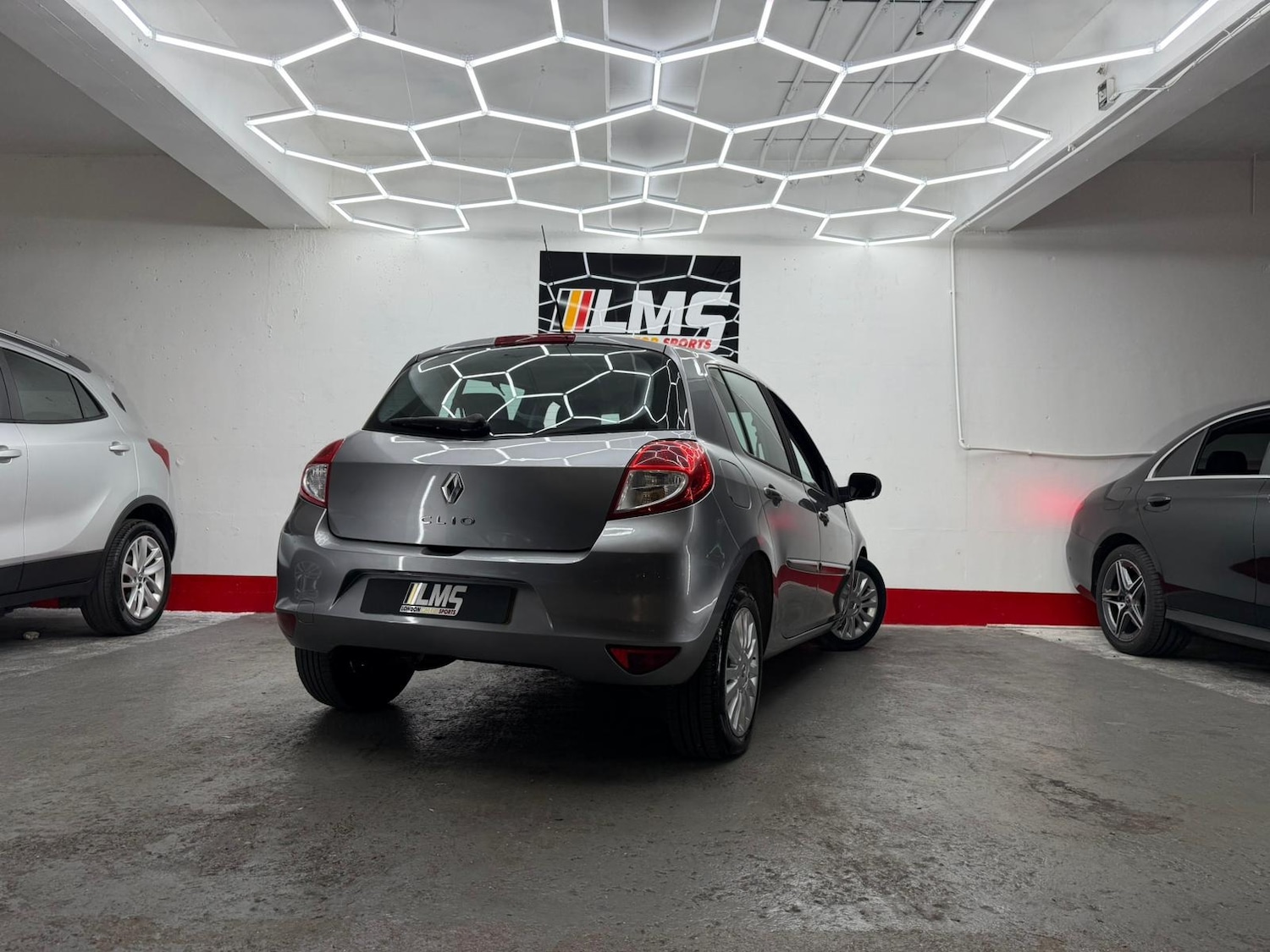 Used Renault Clio 2010 for sale - 77149697: Photo 82