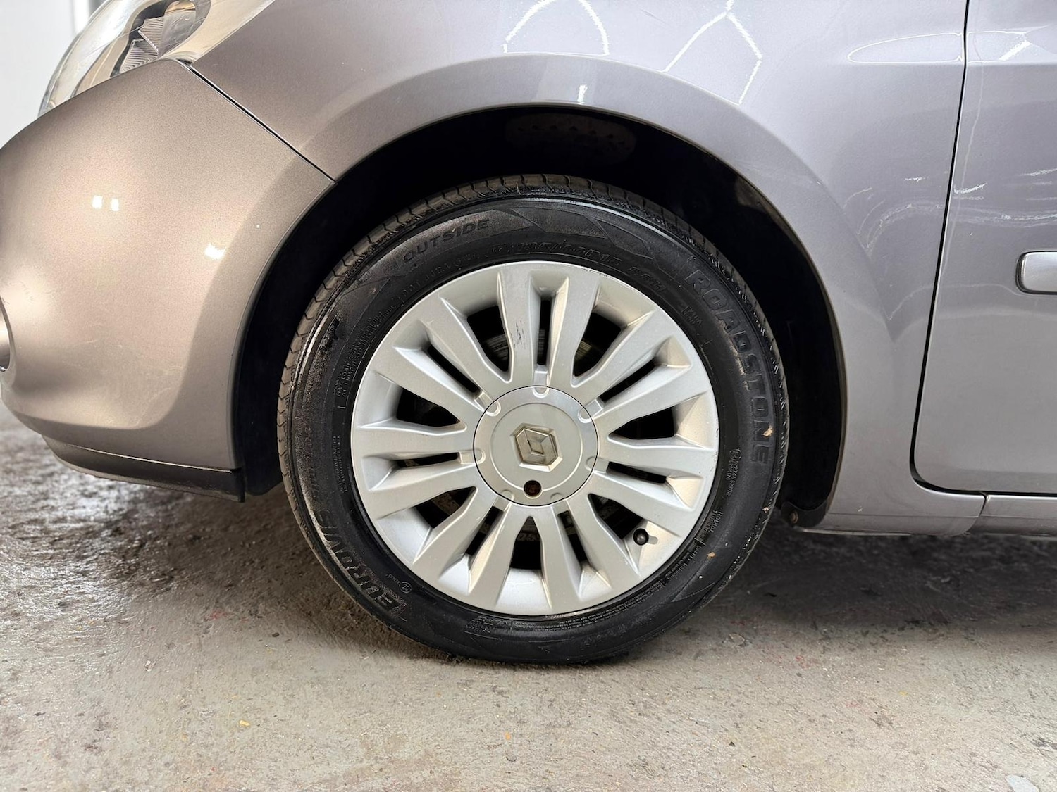 Used Renault Clio 2010 for sale - 77149697: Photo 93