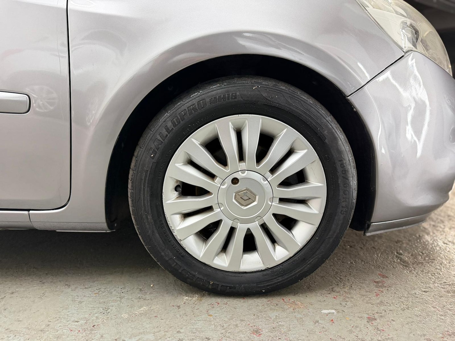 Used Renault Clio 2010 for sale - 77149697: Photo 94