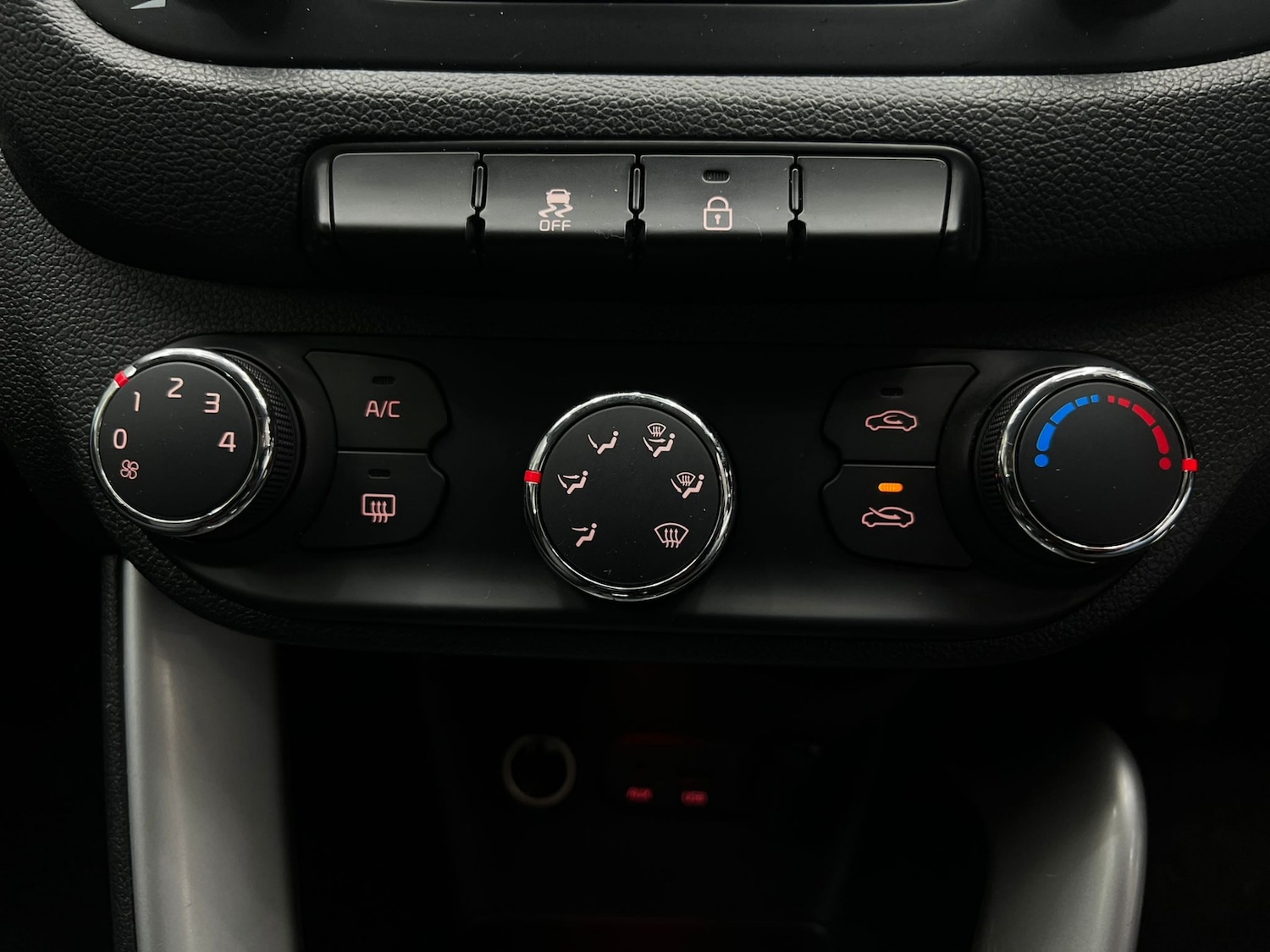 Used Kia Ceed 2014 for sale - 77461997: Photo 60