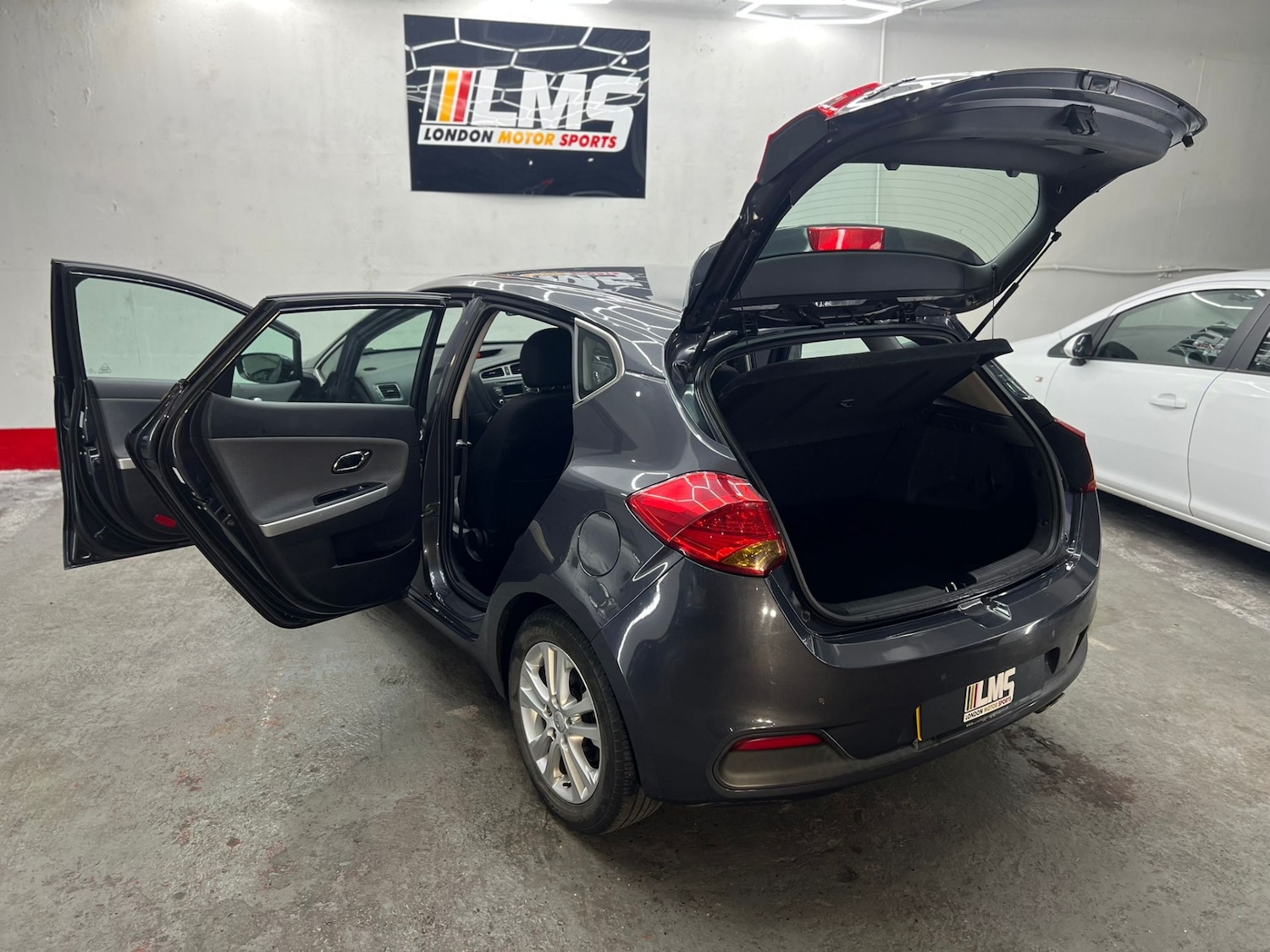 Used Kia Ceed 2014 for sale - 77461997: Photo 95