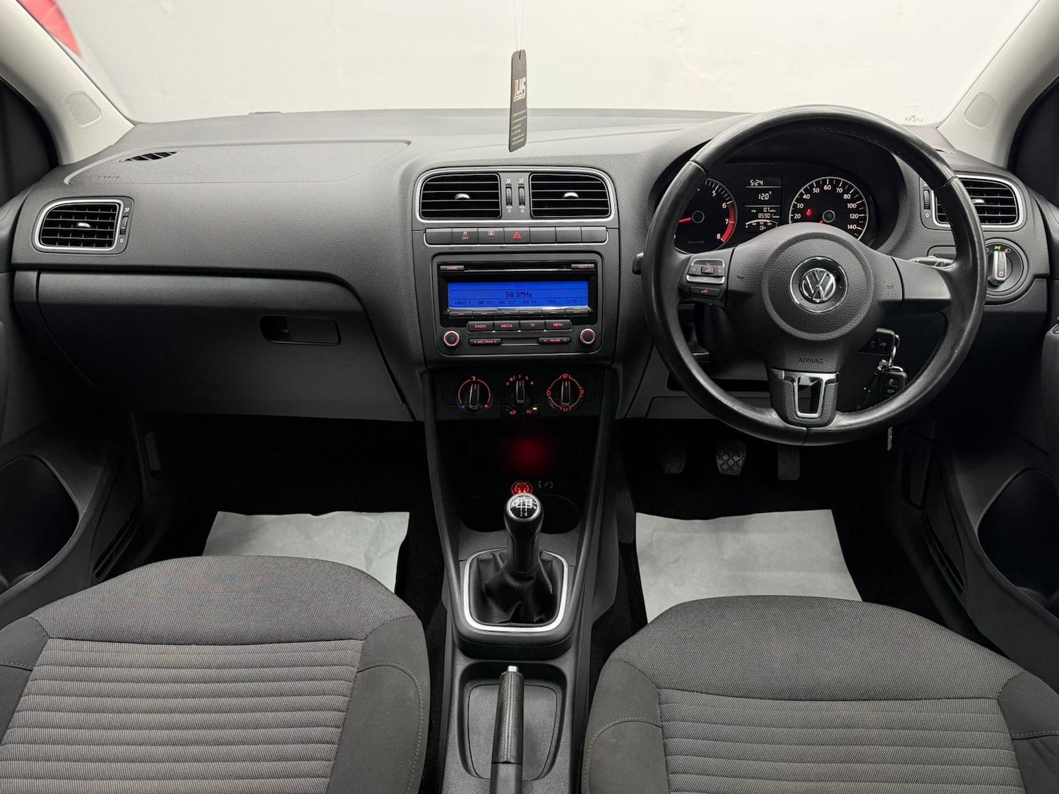 Used Volkswagen Polo 2011 for sale - 76891810: Photo 34