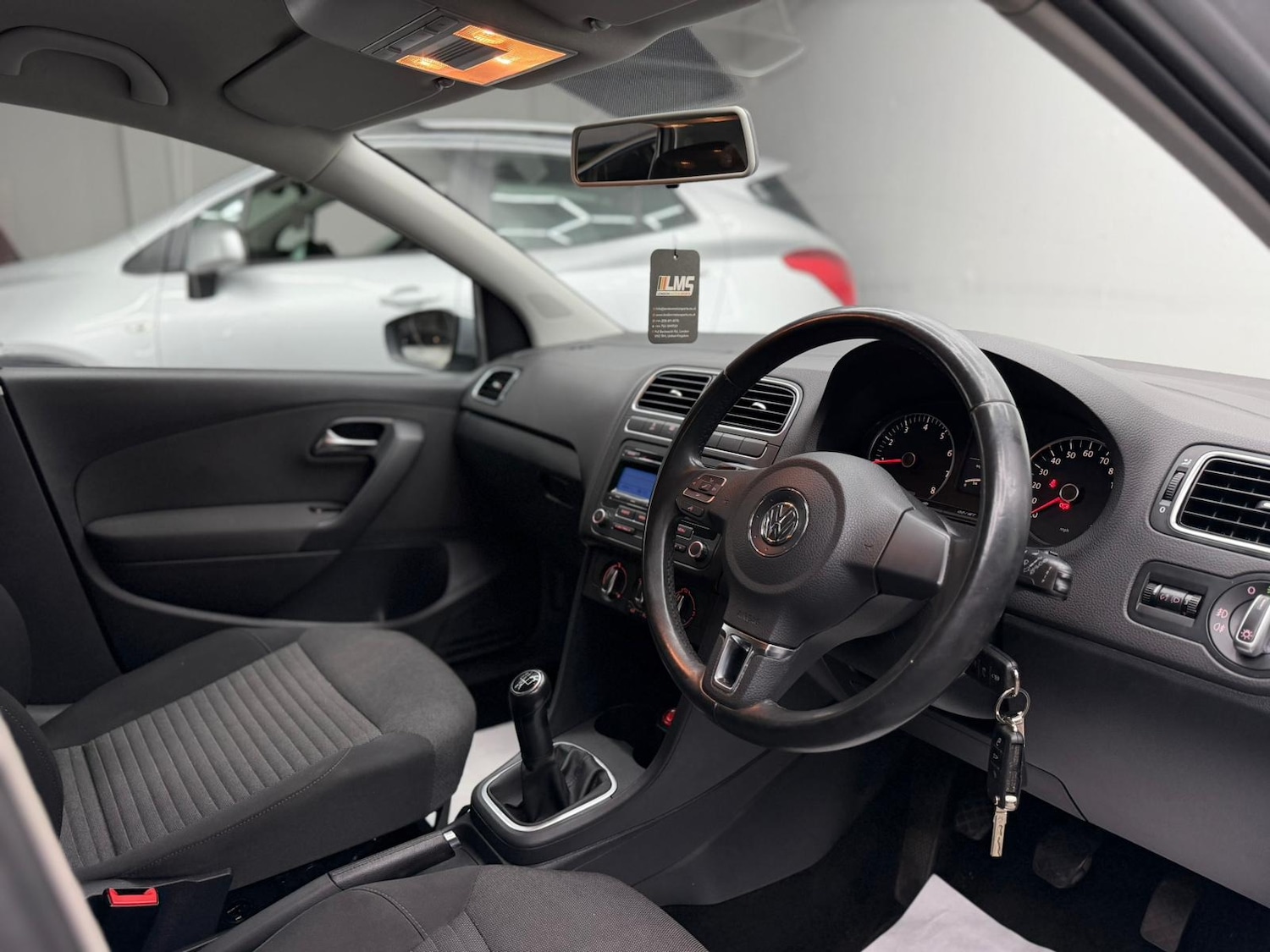 Used Volkswagen Polo 2011 for sale - 76891810: Photo 38