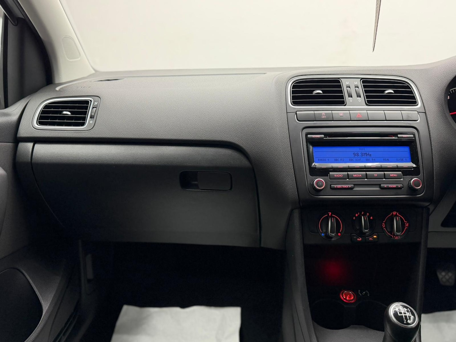 Used Volkswagen Polo 2011 for sale - 76891810: Photo 42