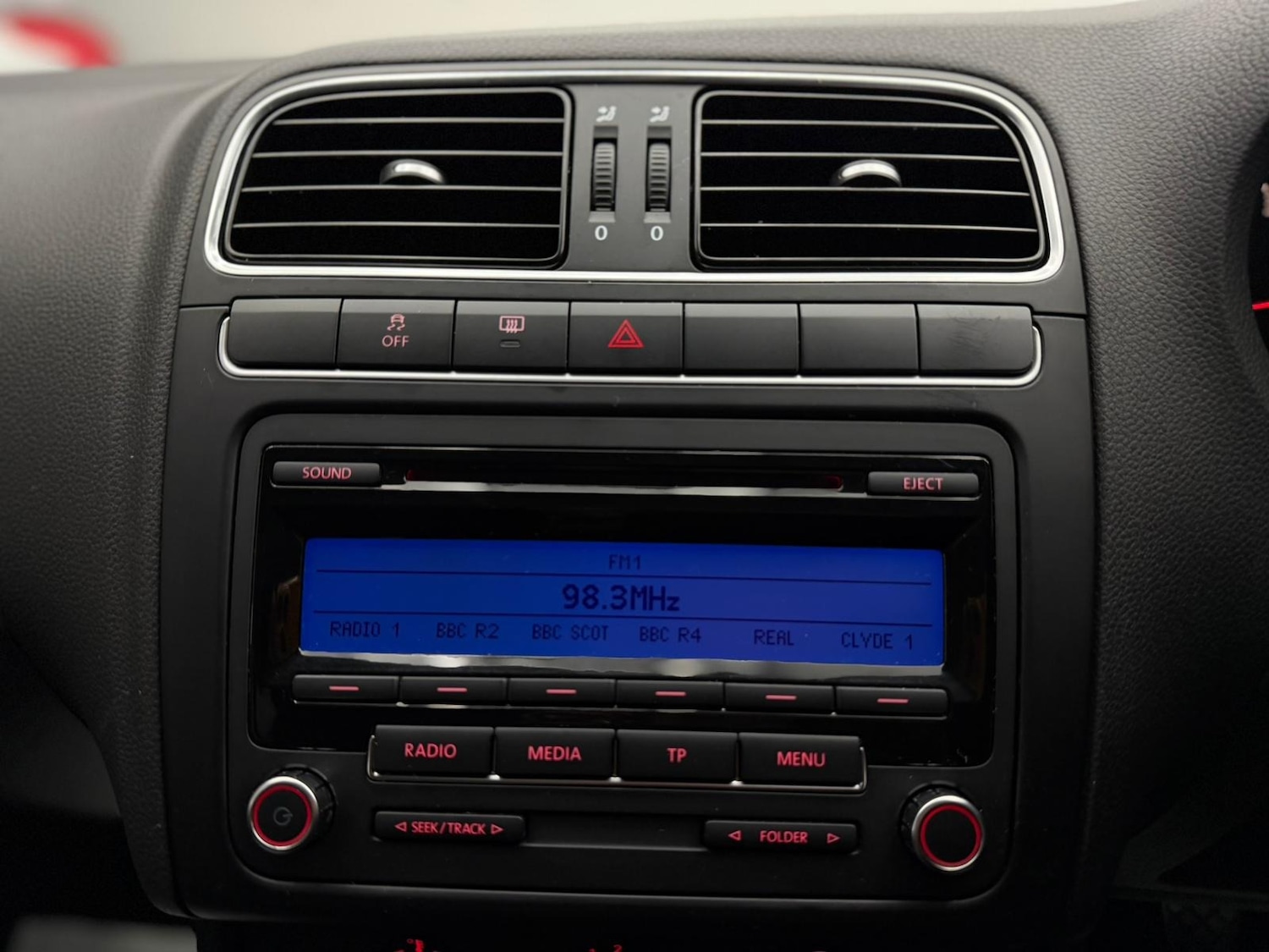 Used Volkswagen Polo 2011 for sale - 76891810: Photo 44