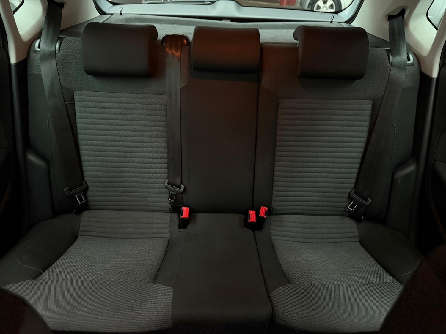 Used Volkswagen Polo 2011 for sale - 76891810: Photo 49