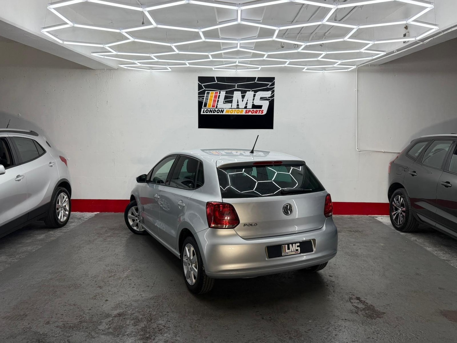 Used Volkswagen Polo 2011 for sale - 76891810: Photo 52