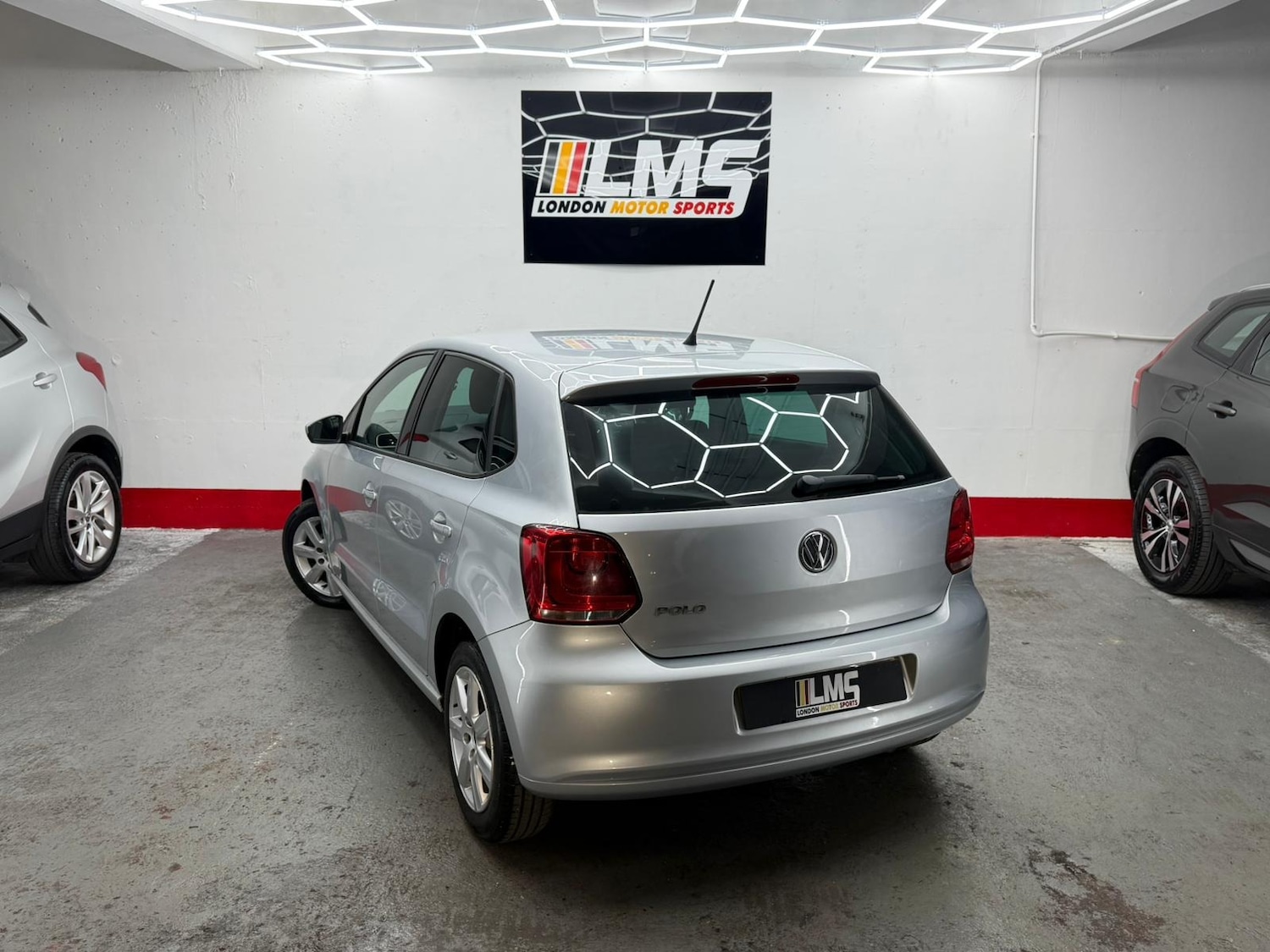 Used Volkswagen Polo 2011 for sale - 76891810: Photo 53