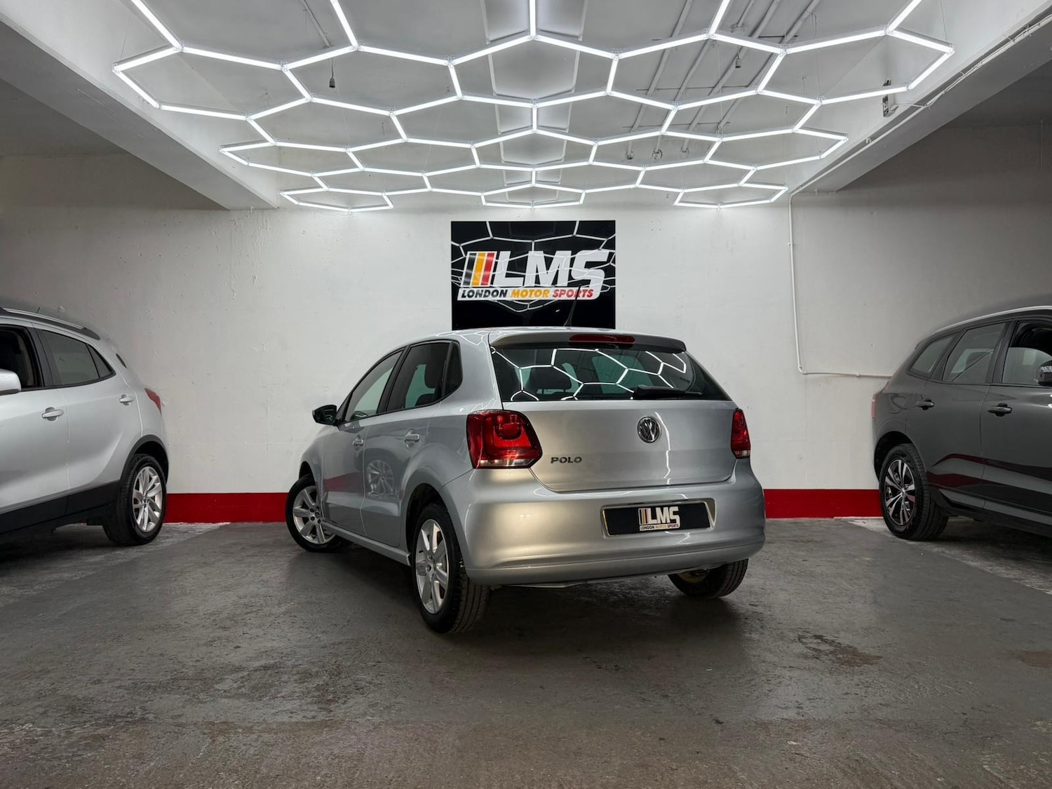 Used Volkswagen Polo 2011 for sale - 76891810: Photo 54