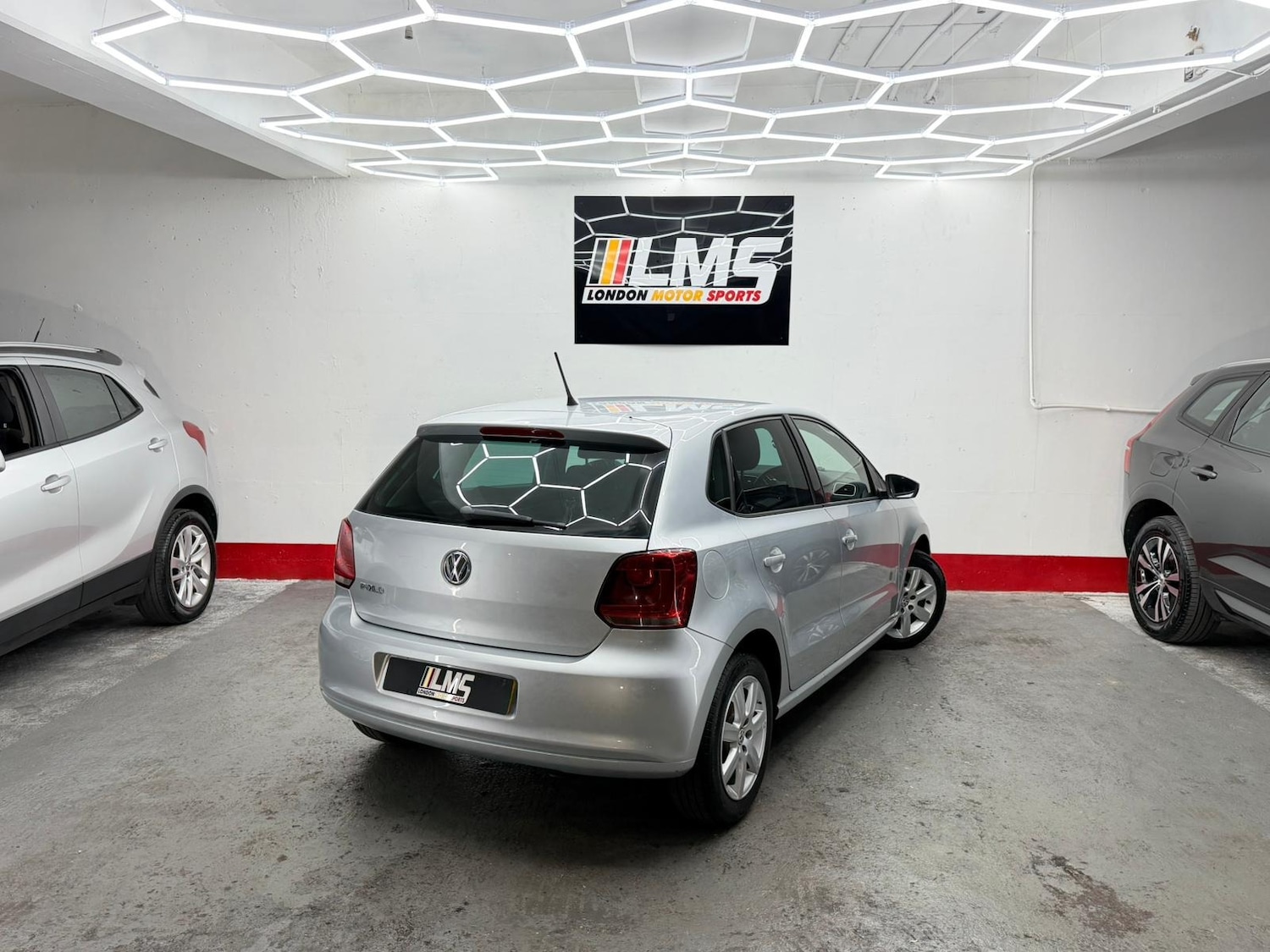 Used Volkswagen Polo 2011 for sale - 76891810: Photo 62