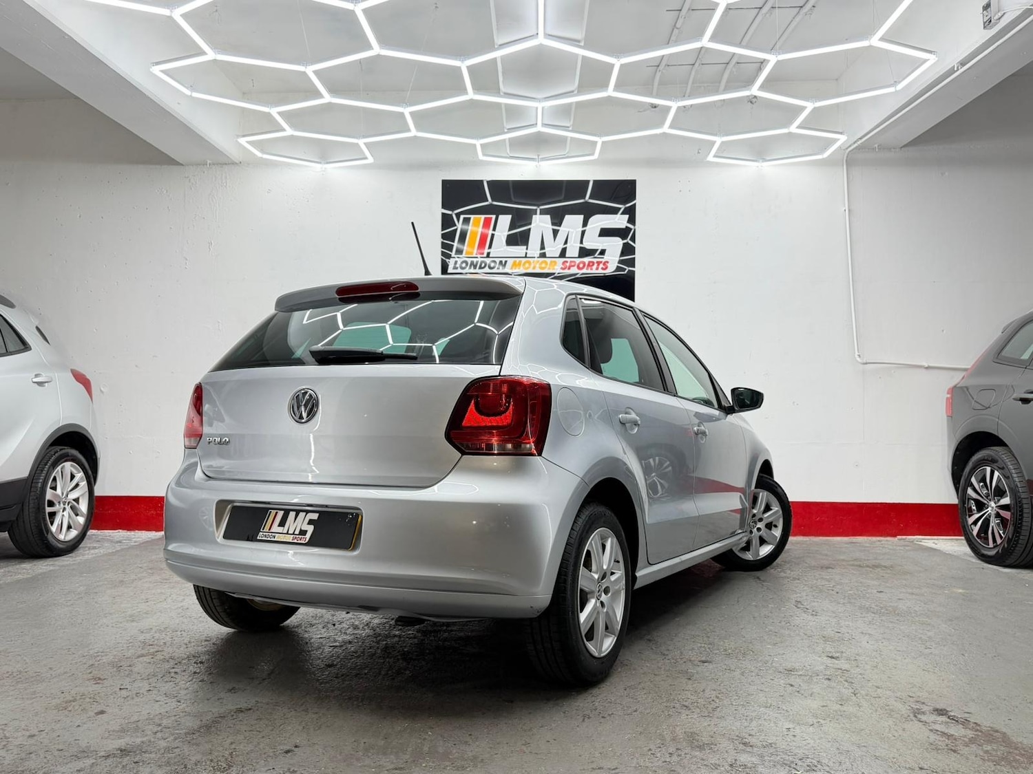 Used Volkswagen Polo 2011 for sale - 76891810: Photo 65