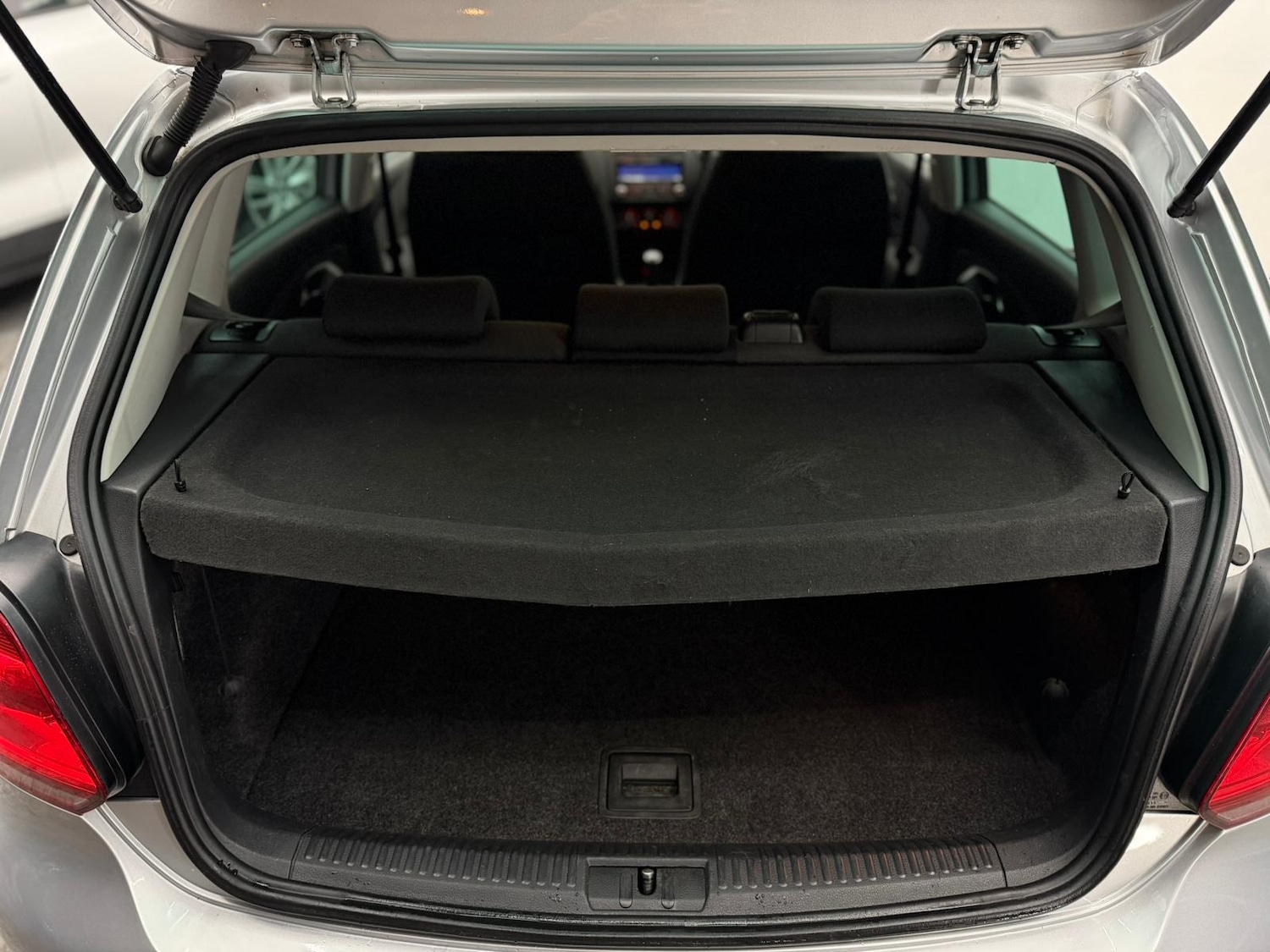 Used Volkswagen Polo 2011 for sale - 76891810: Photo 72