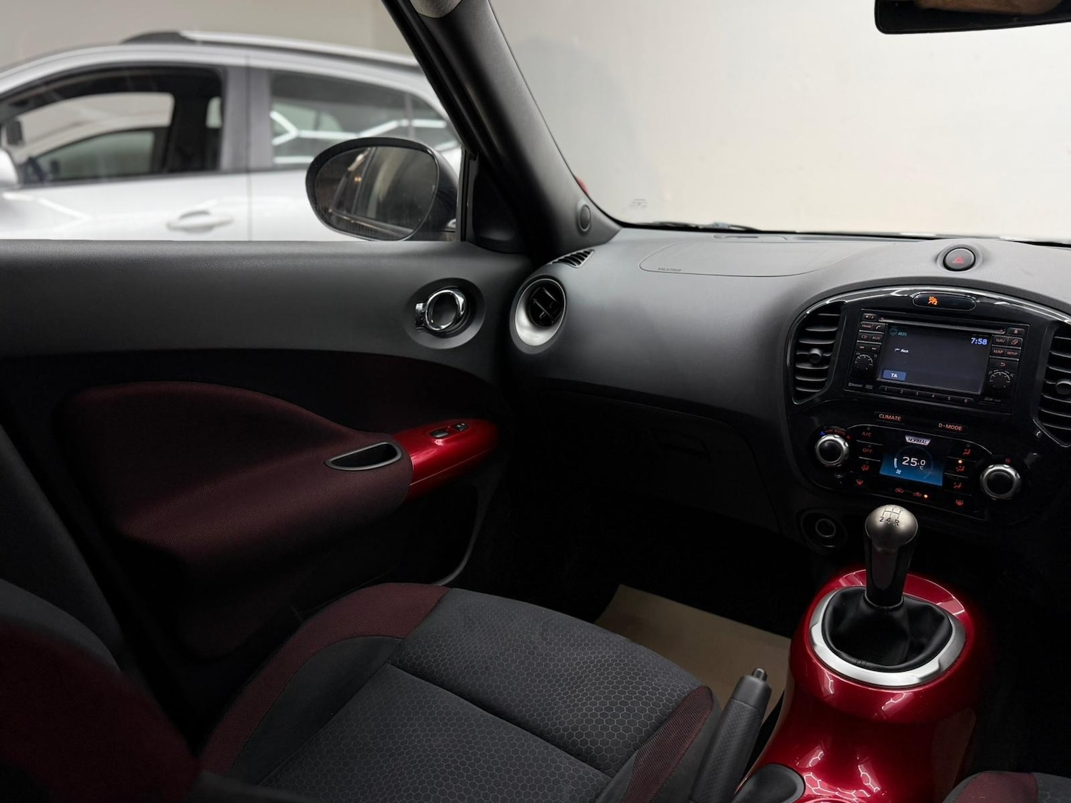 Used Nissan Juke 2012 for sale - 76766629: Photo 39