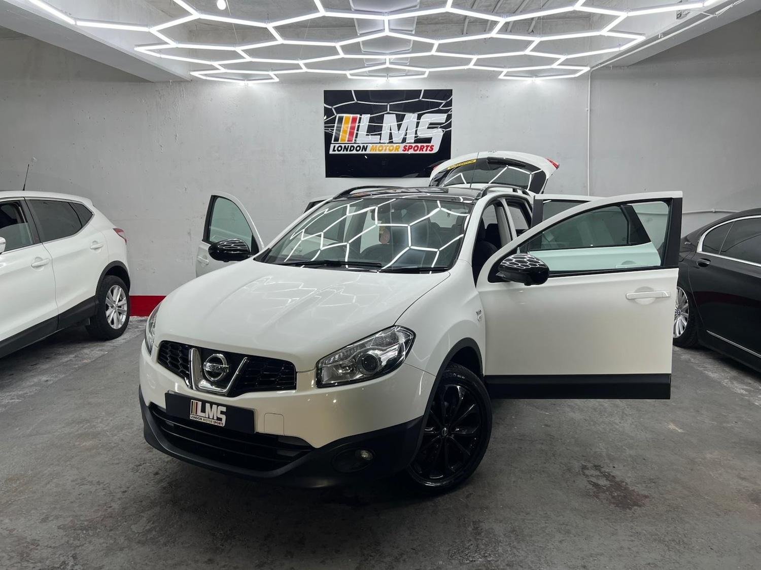 Used Nissan Qashqai 2013 for sale - 77762675: Photo 13