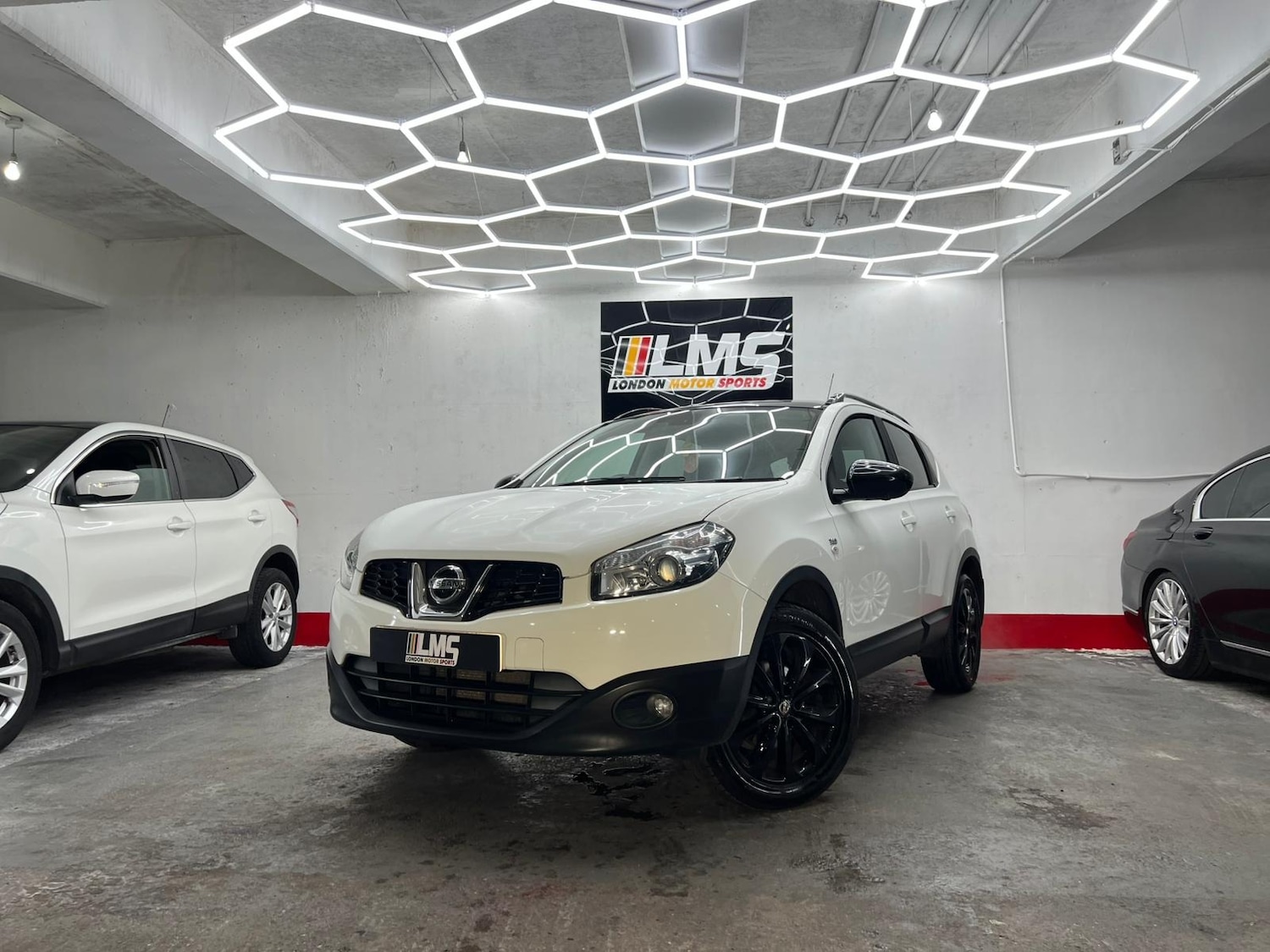 Used Nissan Qashqai 2013 for sale - 77762675: Photo 2