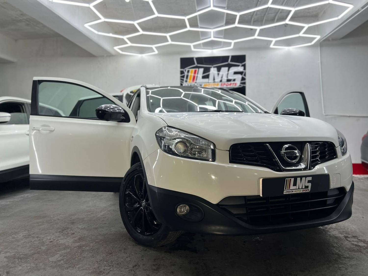Used Nissan Qashqai 2013 for sale - 77762675: Photo 30