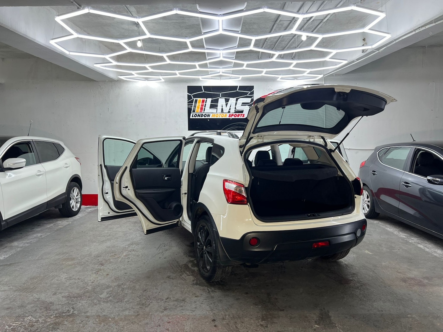 Used Nissan Qashqai 2013 for sale - 77762675: Photo 60