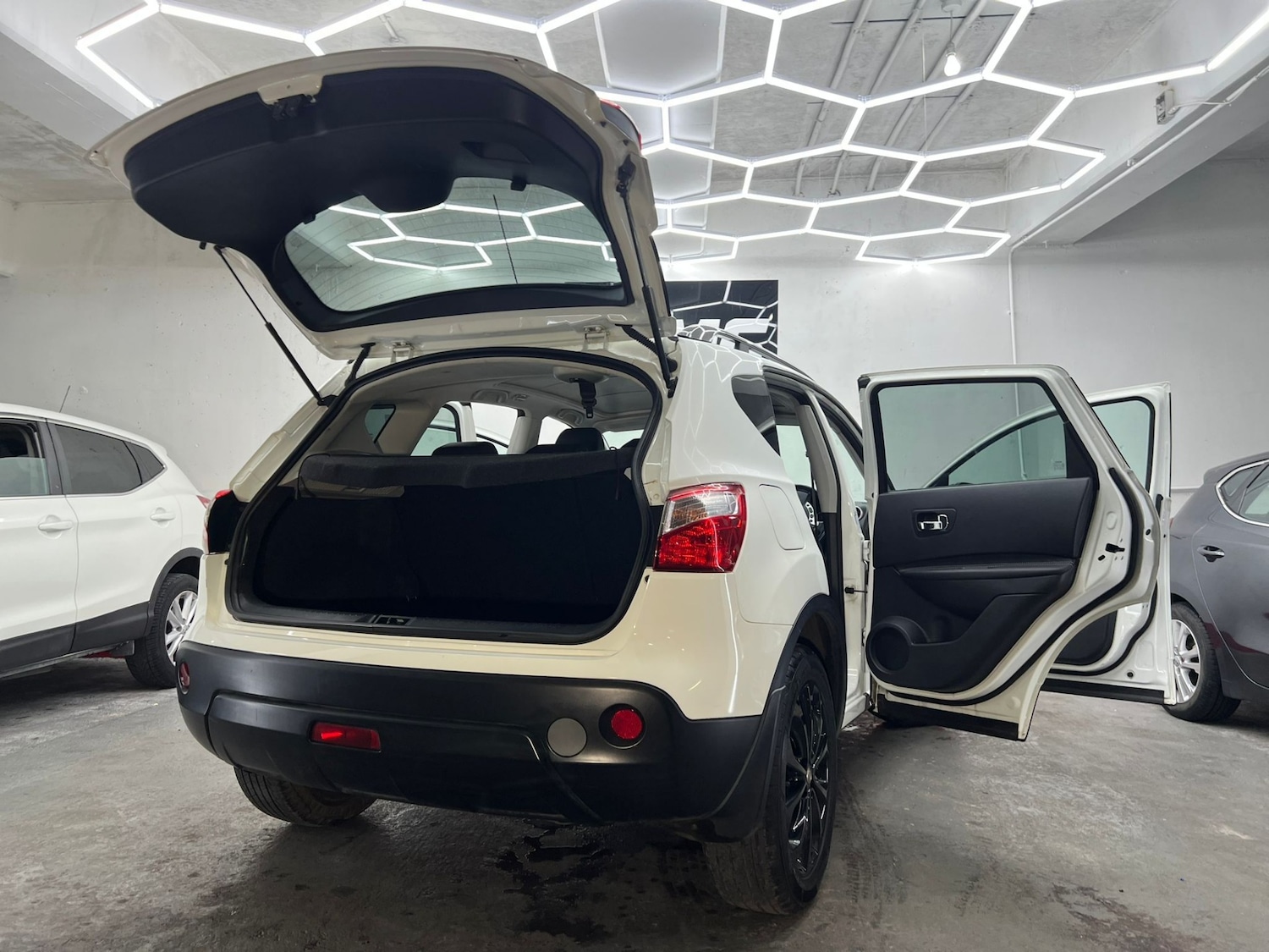 Used Nissan Qashqai 2013 for sale - 77762675: Photo 74