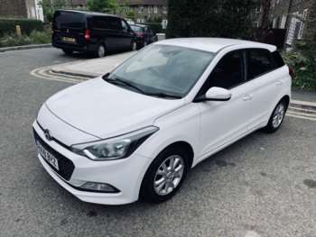 Used Hyundai i20 2018 for sale - 74764927: Photo