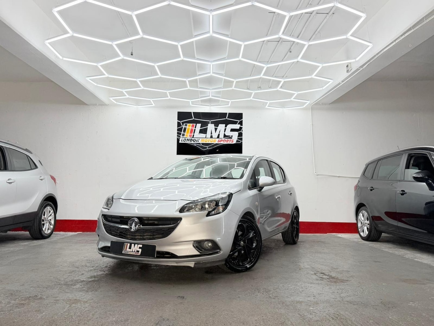 Used Vauxhall Corsa 2015 for sale - 76767177: Photo 2