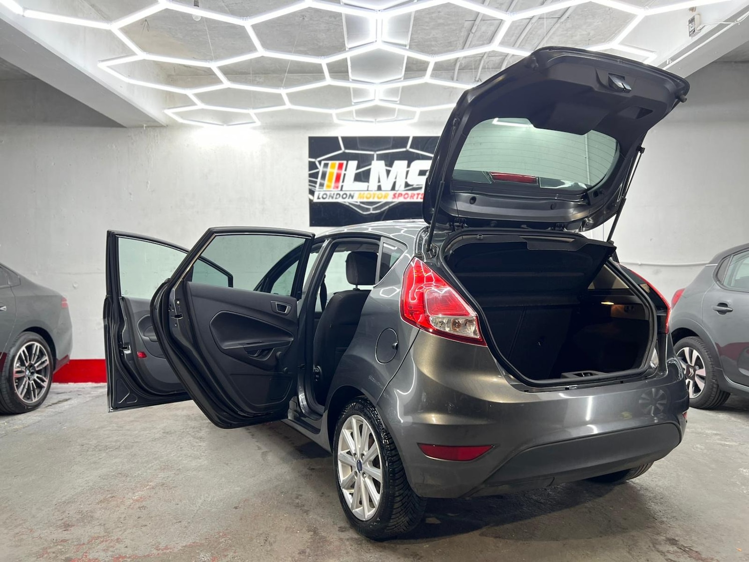 Used Ford Fiesta 2015 for sale - 77945277: Photo 88