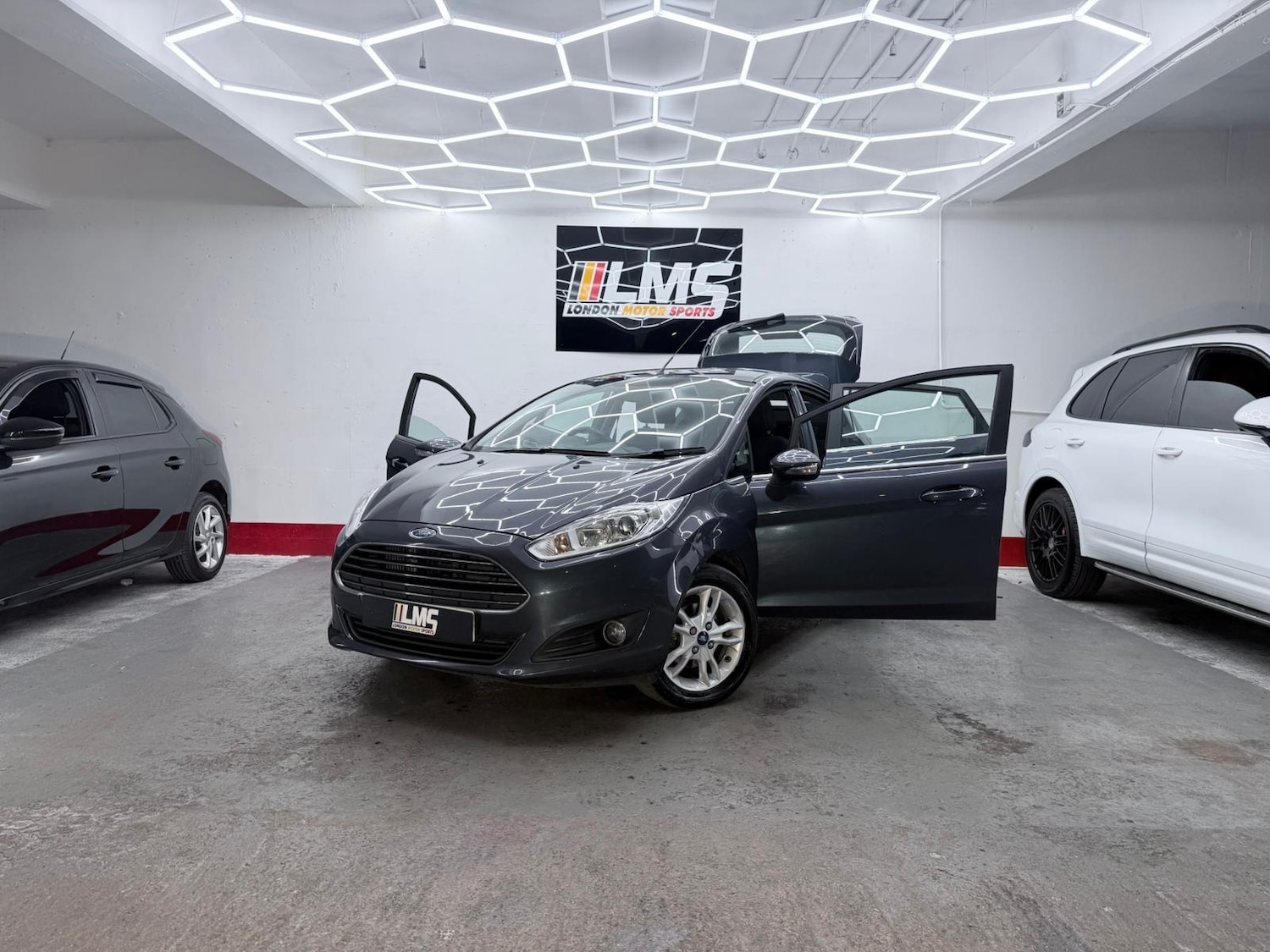 Used Ford Fiesta 2015 for sale - 76476268: Photo 4