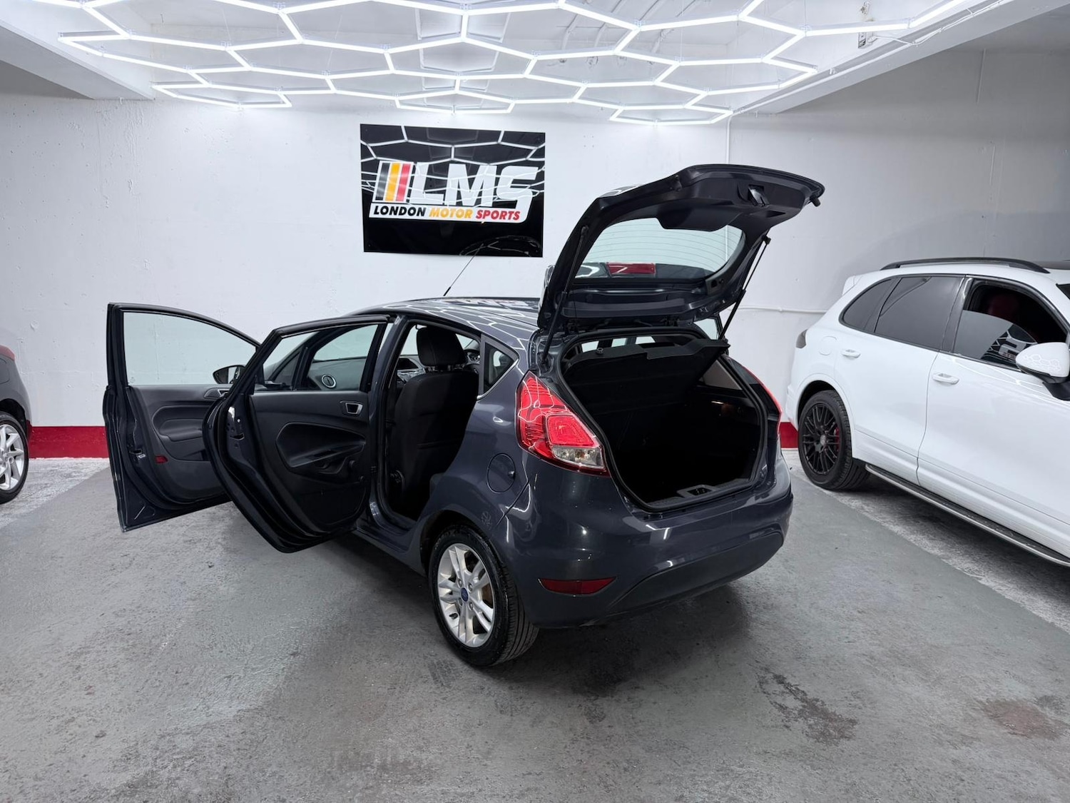 Used Ford Fiesta 2015 for sale - 76476268: Photo 64