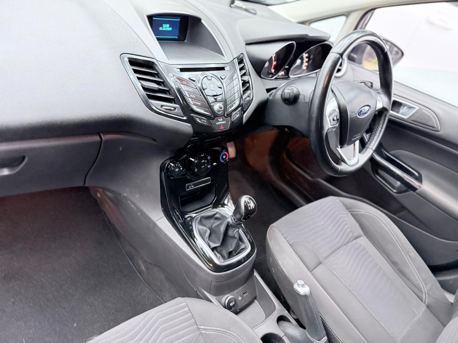 Used Ford Fiesta 2015 for sale - 76476268: Photo 73