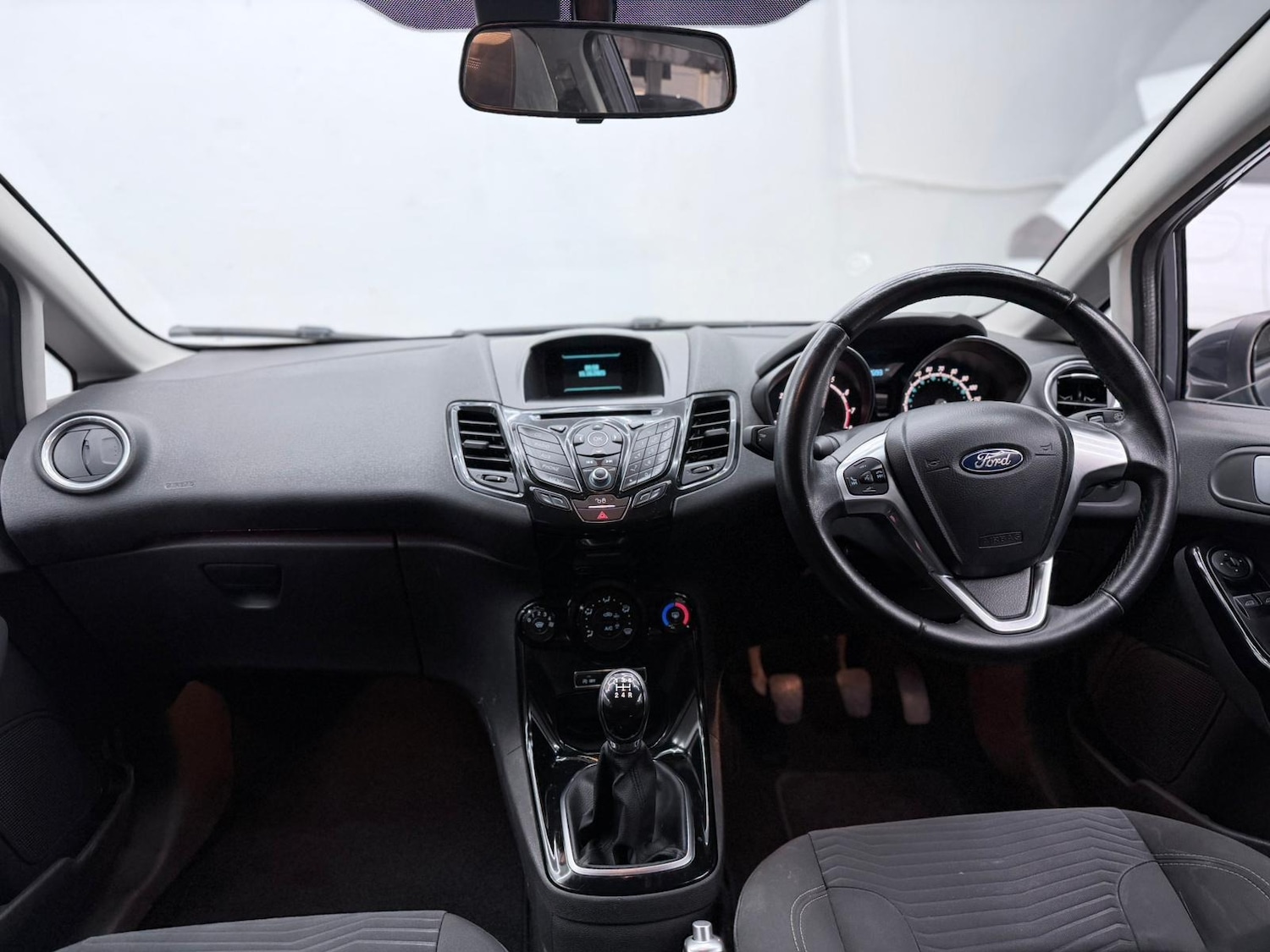 Used Ford Fiesta 2015 for sale - 76476268: Photo 75