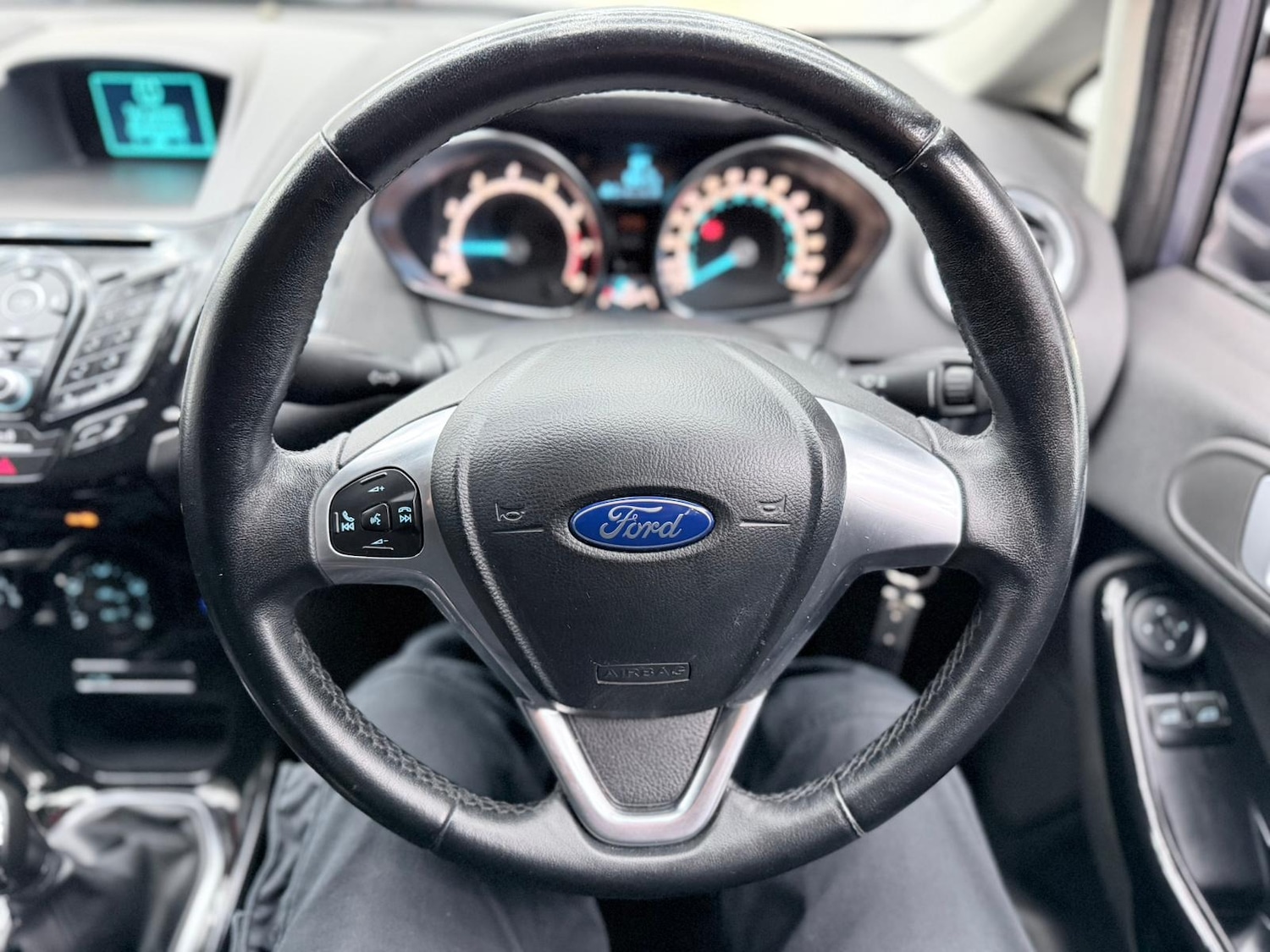 Used Ford Fiesta 2015 for sale - 76476268: Photo 77