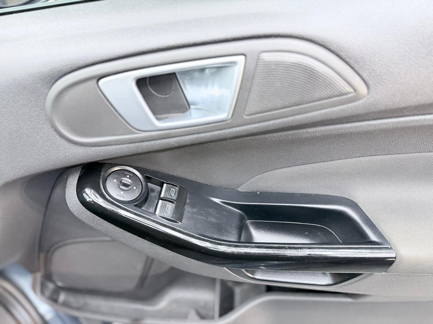 Used Ford Fiesta 2015 for sale - 76476268: Photo 96