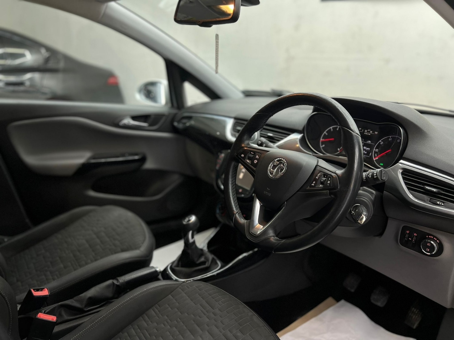 Used Vauxhall Corsa 2015 for sale - 77675247: Photo 44