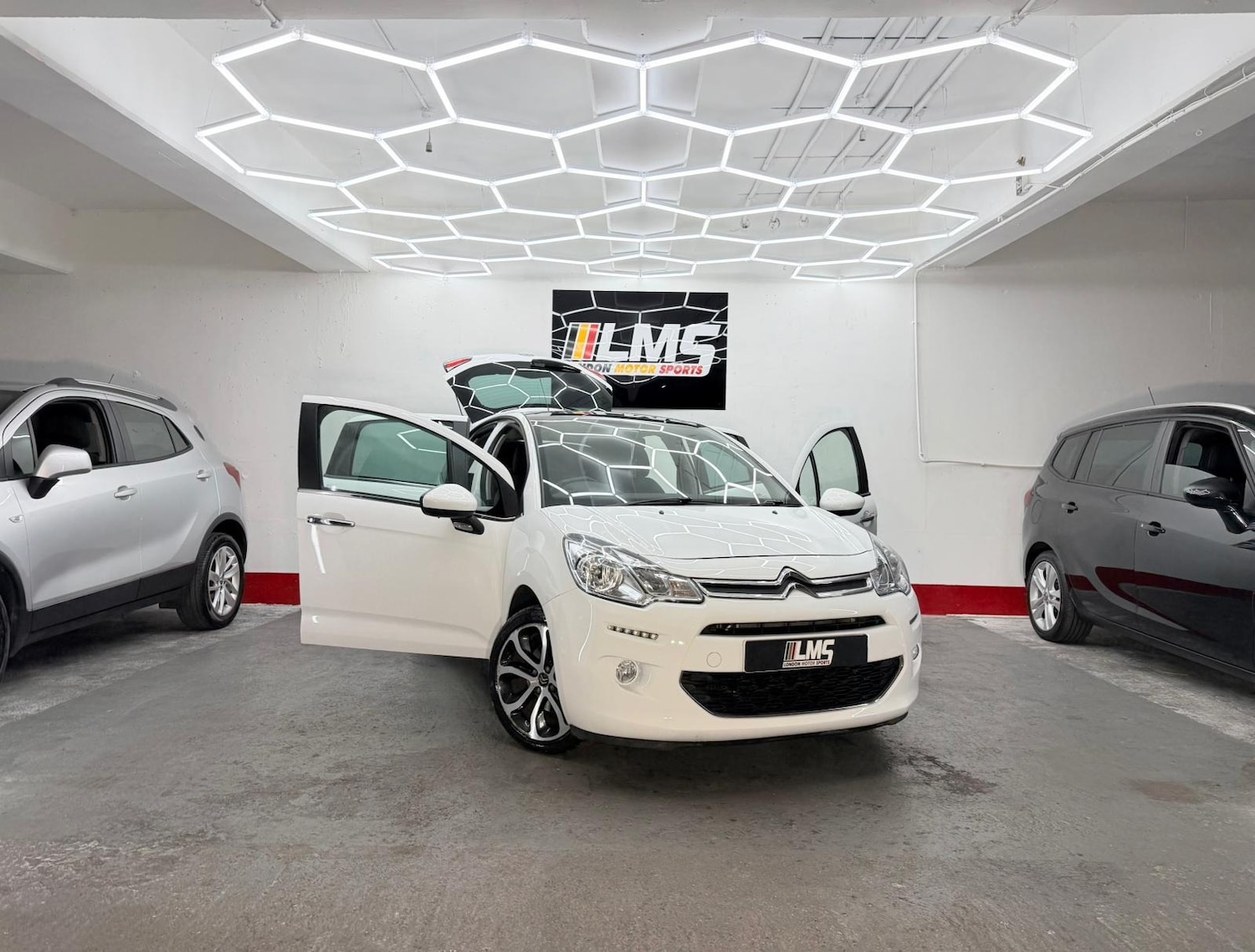 Used Citroen C3 2016 for sale - 76637168: Photo 34