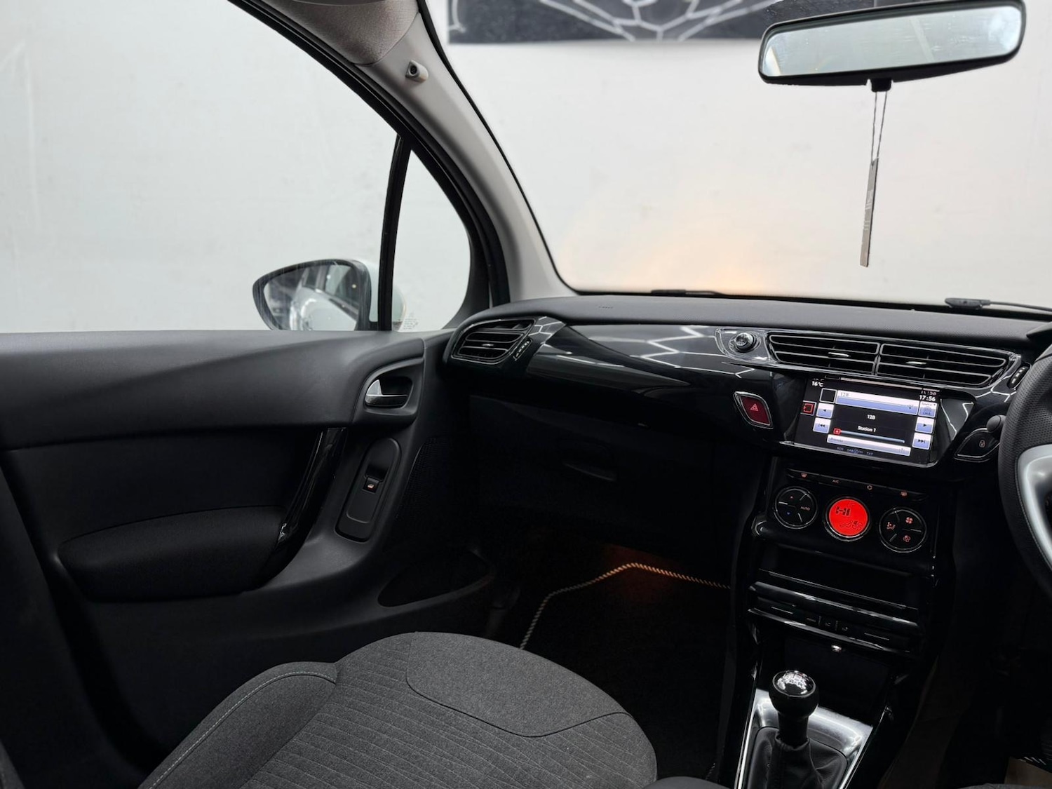 Used Citroen C3 2016 for sale - 76637168: Photo 54