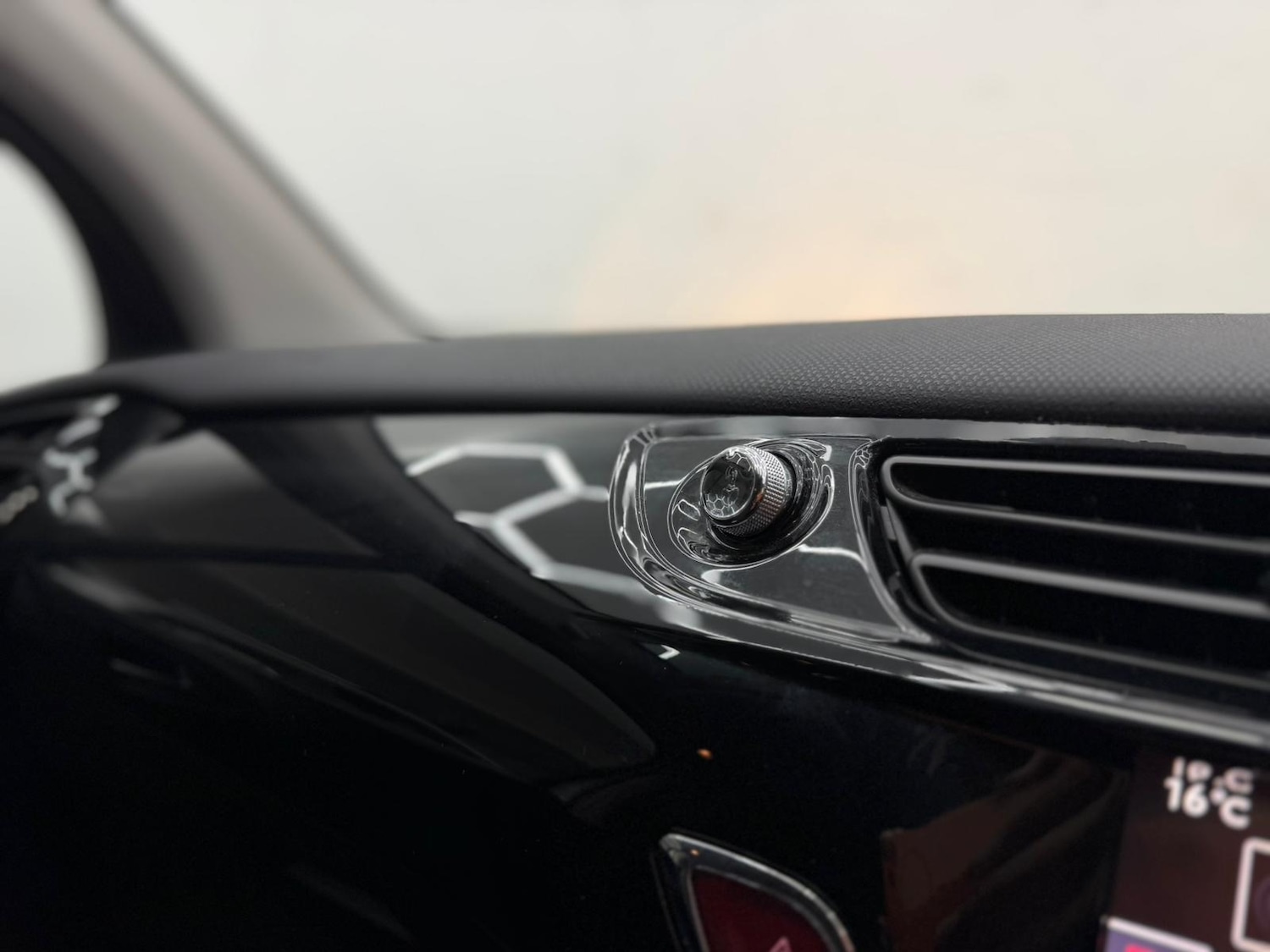 Used Citroen C3 2016 for sale - 76637168: Photo 56