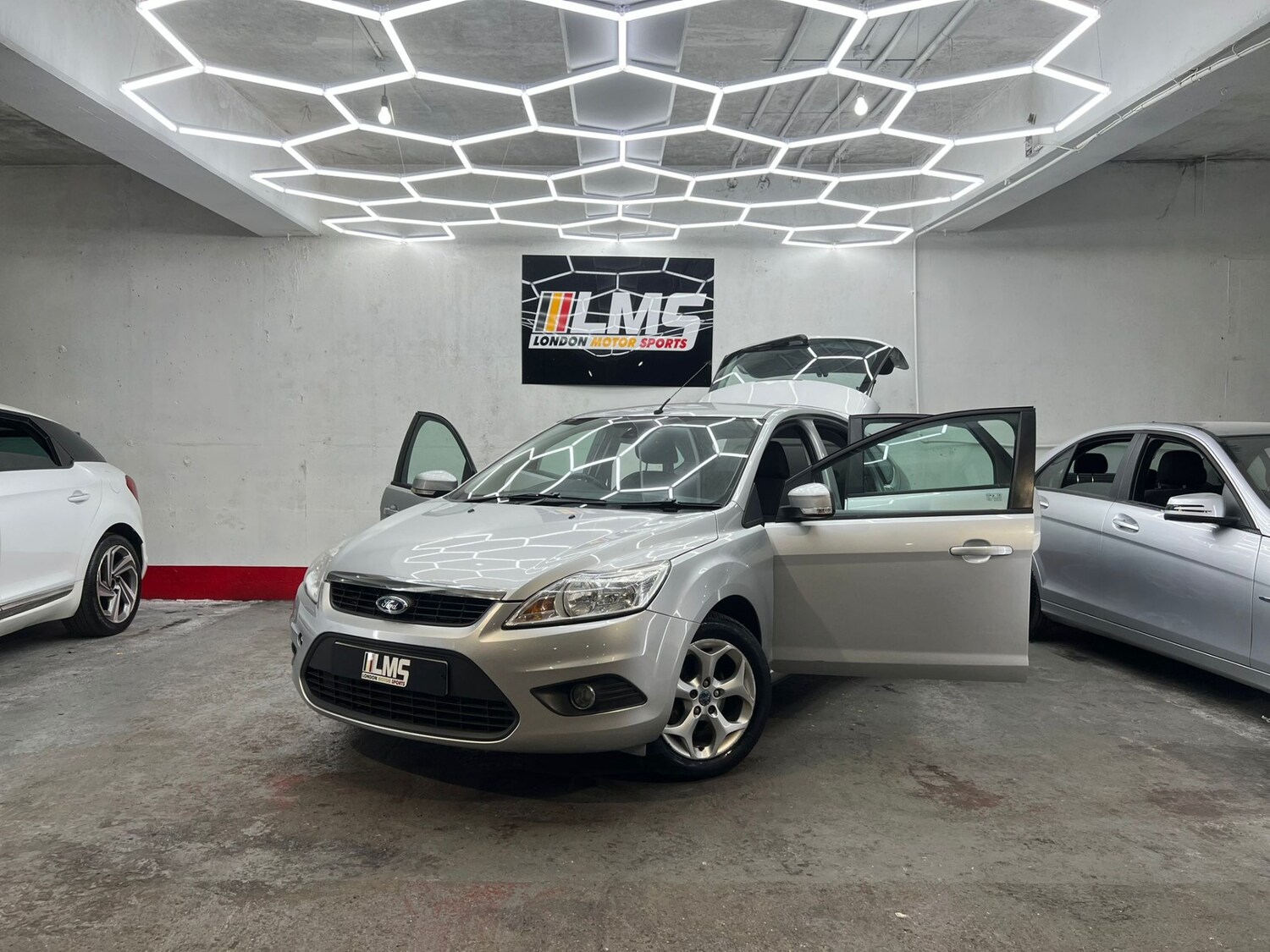 Used Ford Focus 2010 for sale - 78106427: Photo 12