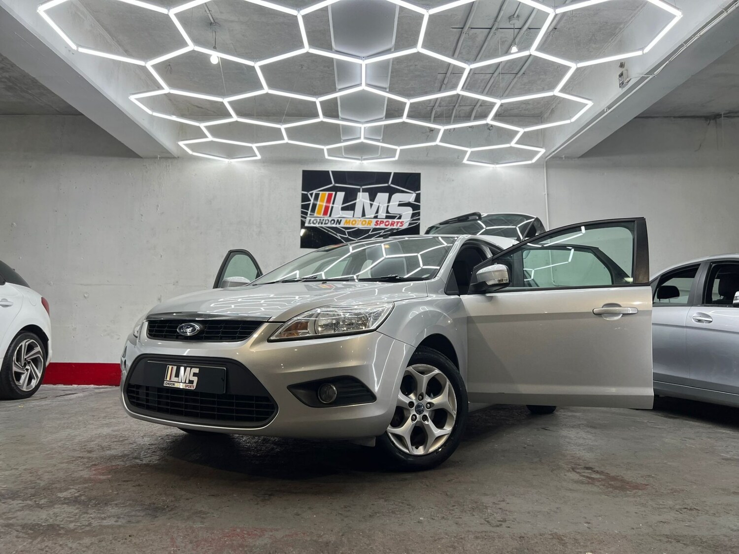 Used Ford Focus 2010 for sale - 78106427: Photo 15