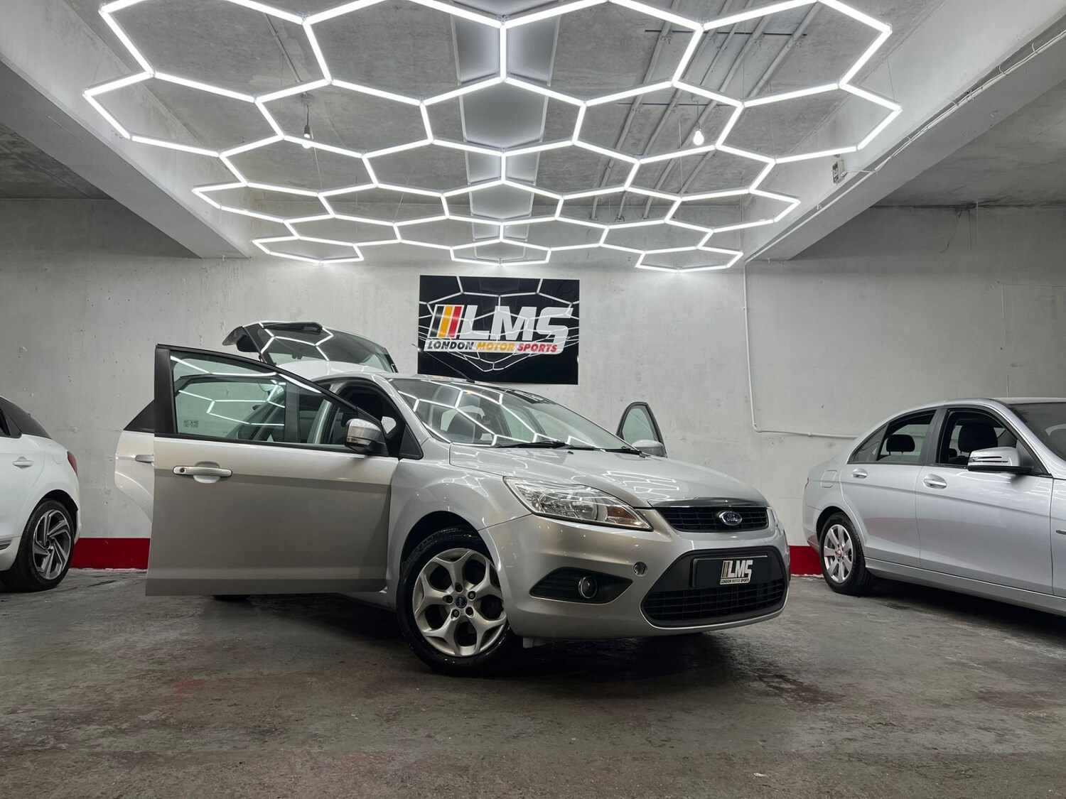 Used Ford Focus 2010 for sale - 78106427: Photo 30