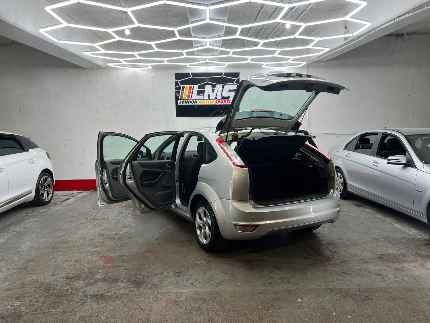 Used Ford Focus 2010 for sale - 78106427: Photo 62