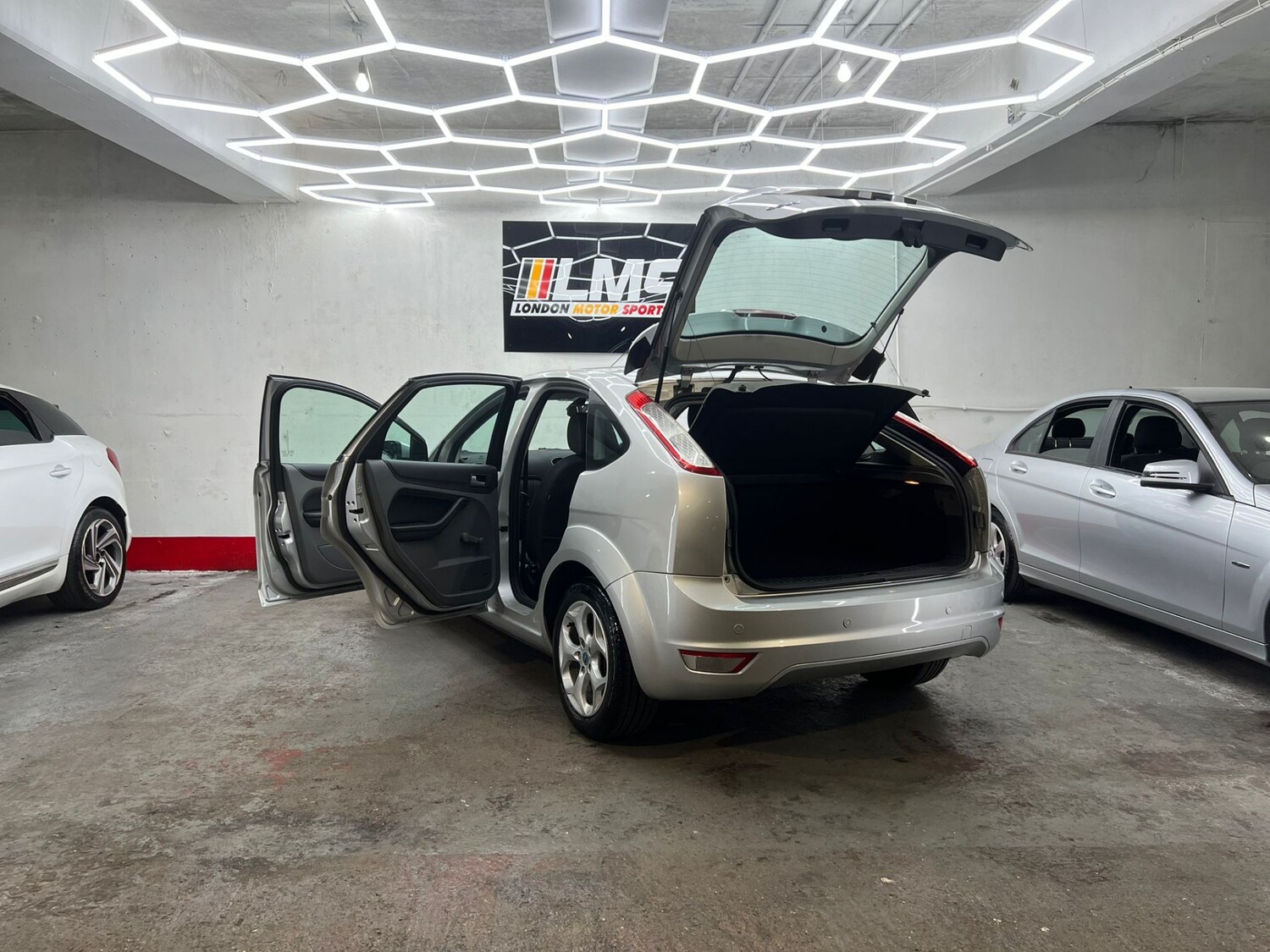 Used Ford Focus 2010 for sale - 78106427: Photo 63