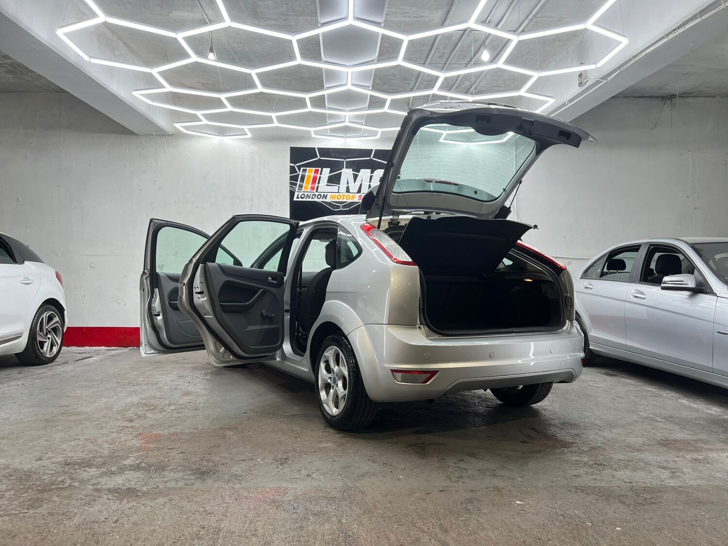 Used Ford Focus 2010 for sale - 78106427: Photo 64